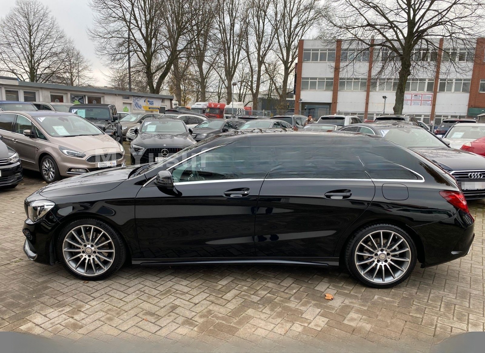 Mercedes-Benz CLA 220 d 7G-DCT SHOOTING BRAKE AMG-LINE foto 7