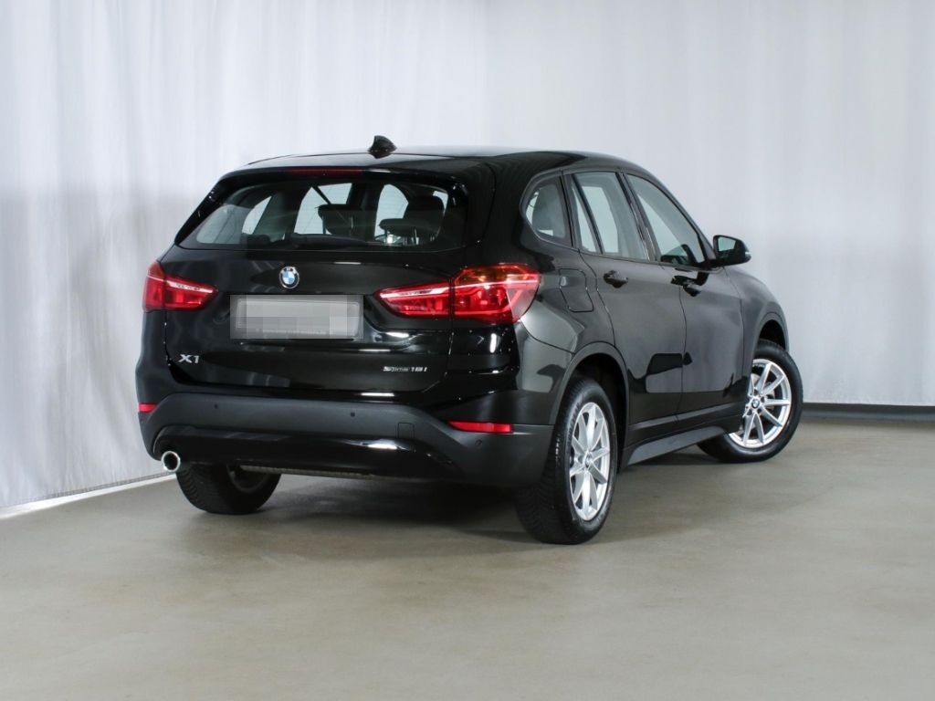 BMW X1 sDrive 18i PDC El.Heckklappe SHZ Advantage foto 2