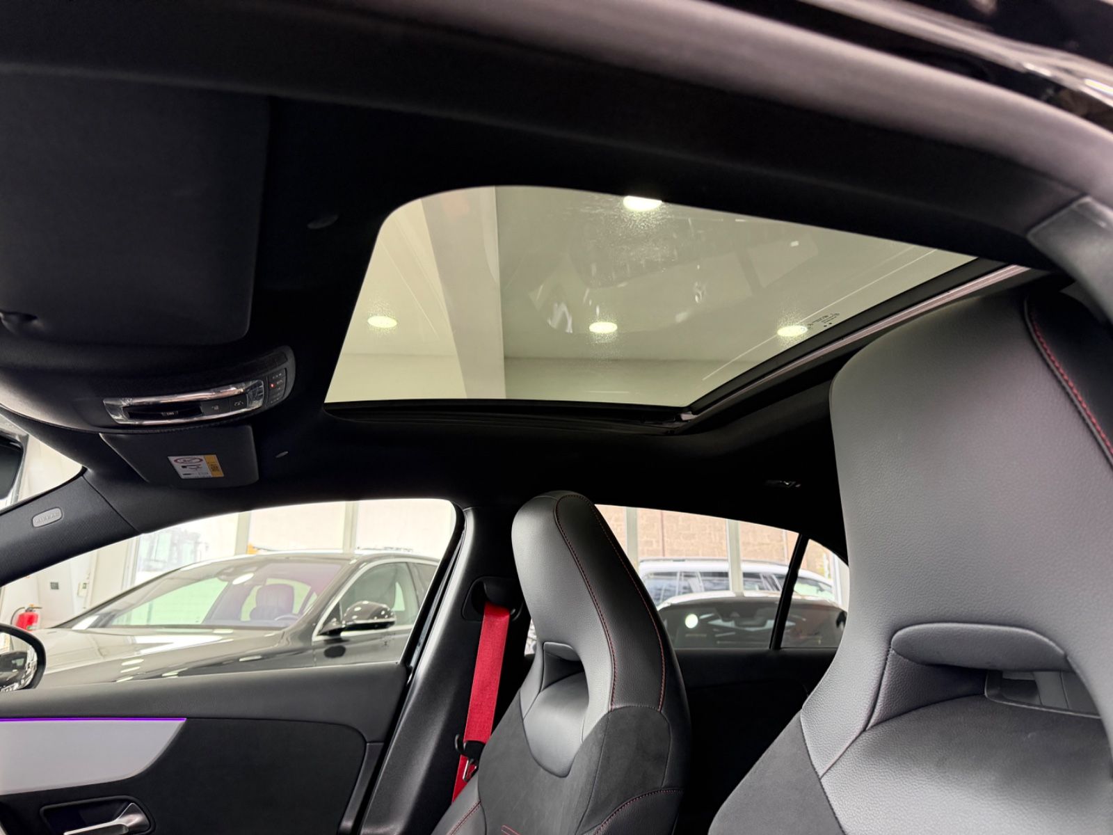 Mercedes-Benz A 35 AMG 4M MBUX Pano Spur Totw Led Keyless 360° foto 9