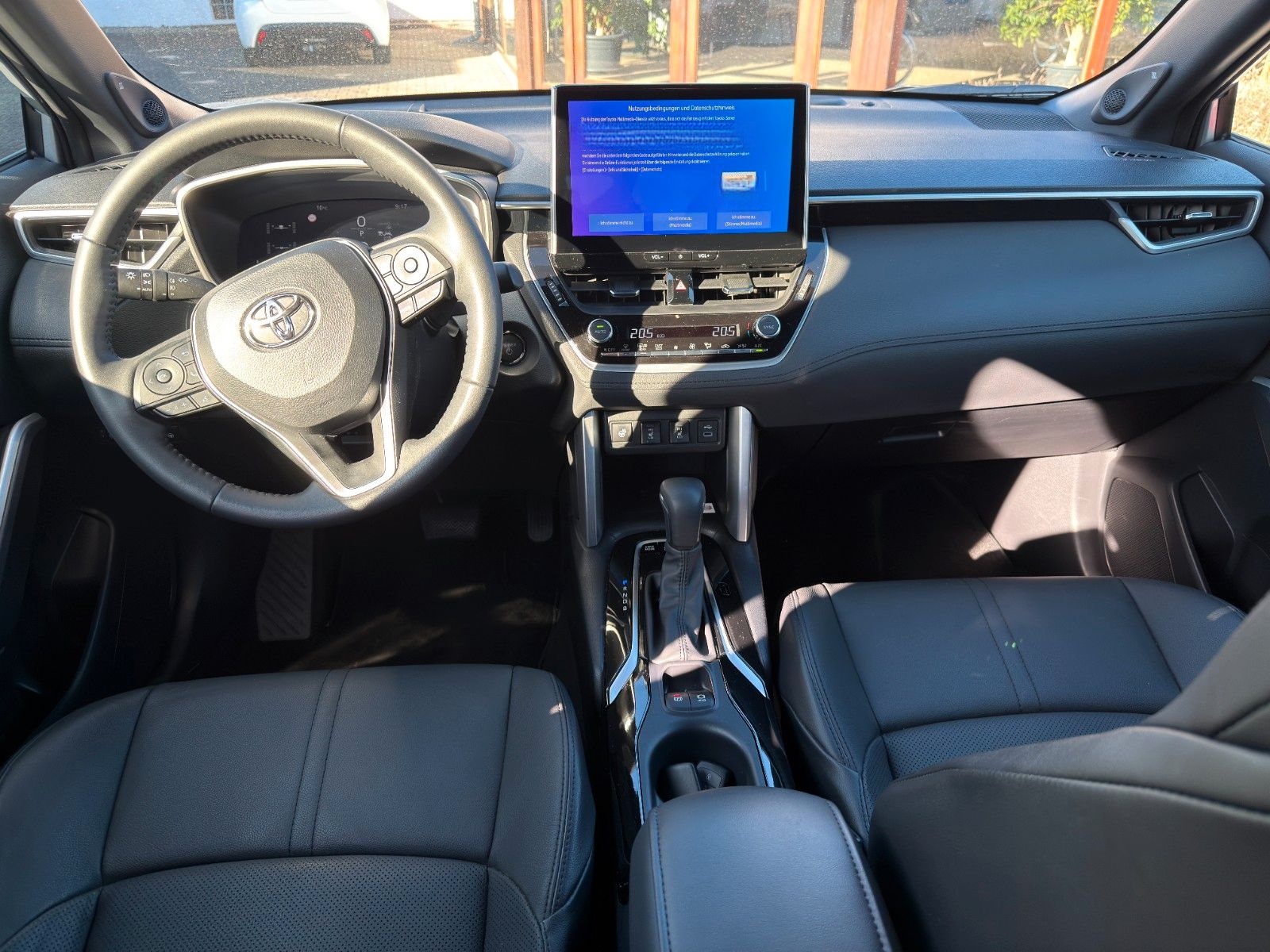 Toyota Corolla Cross 2.0 Hybrid AWD Lounge foto 3