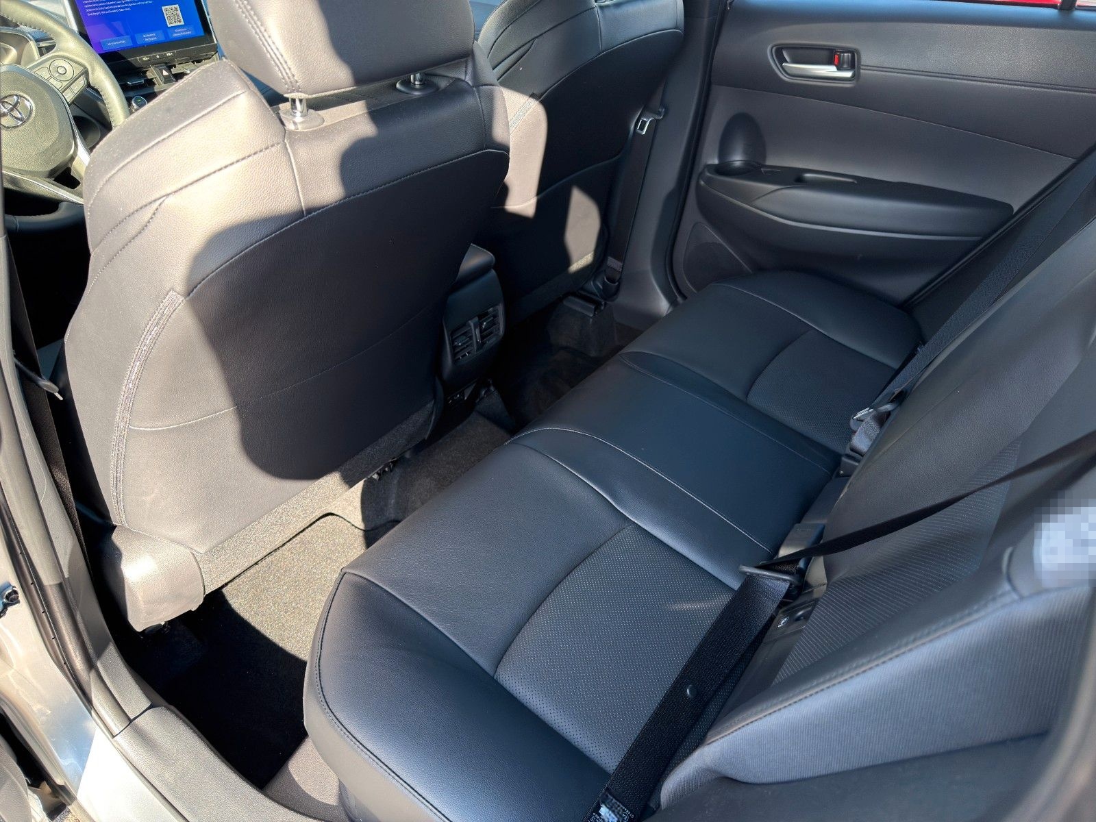 Toyota Corolla Cross 2.0 Hybrid AWD Lounge foto 6