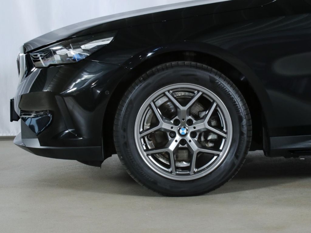 BMW 520 d xDrive Lim. AHK Memory 4xSHZ ACC StandHZG foto 12