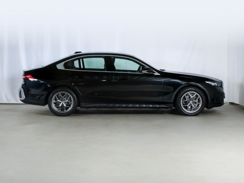 BMW 520 d xDrive Lim. AHK Memory 4xSHZ ACC StandHZG foto 4