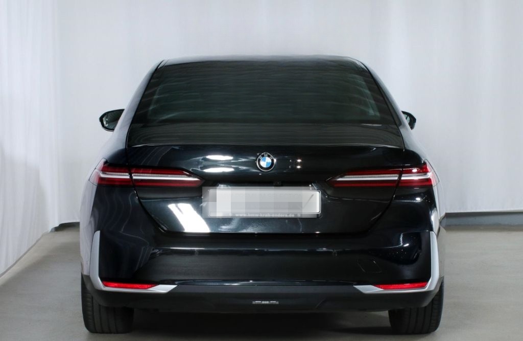 BMW 520 d xDrive Lim. AHK Memory 4xSHZ ACC StandHZG foto 6