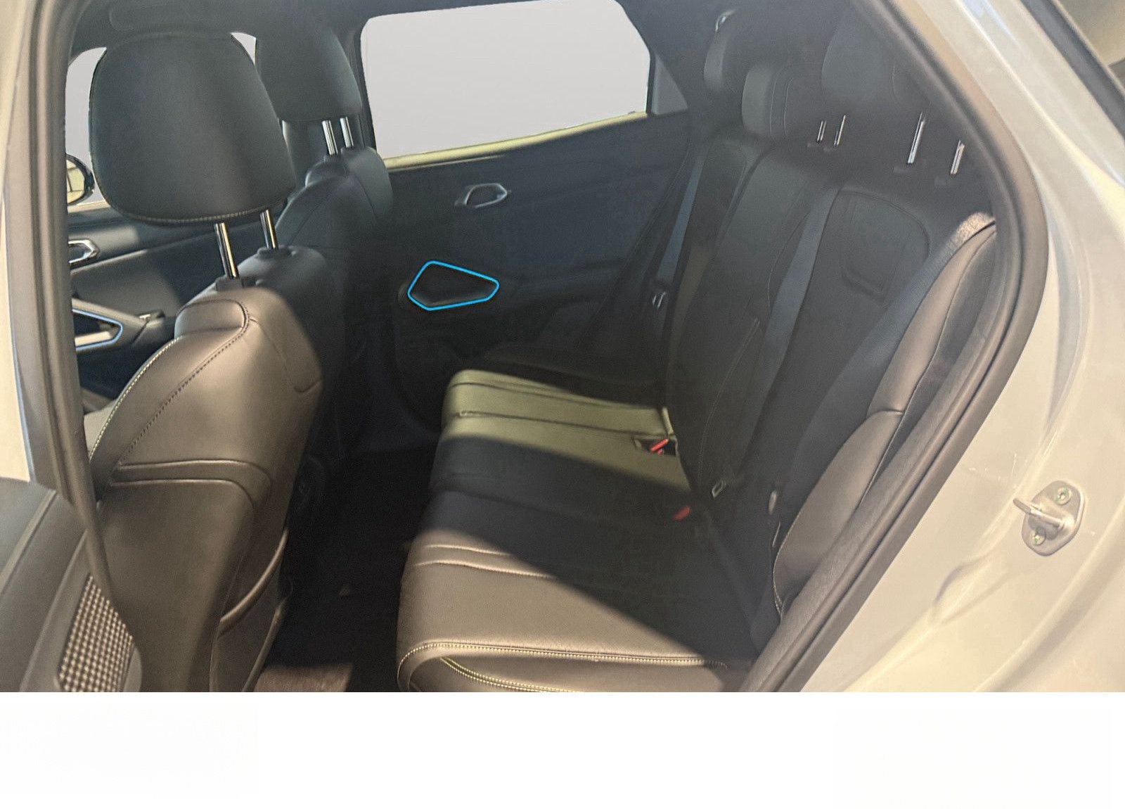 BYD Atto 2 64,8kWh Batt. Comfort foto 11