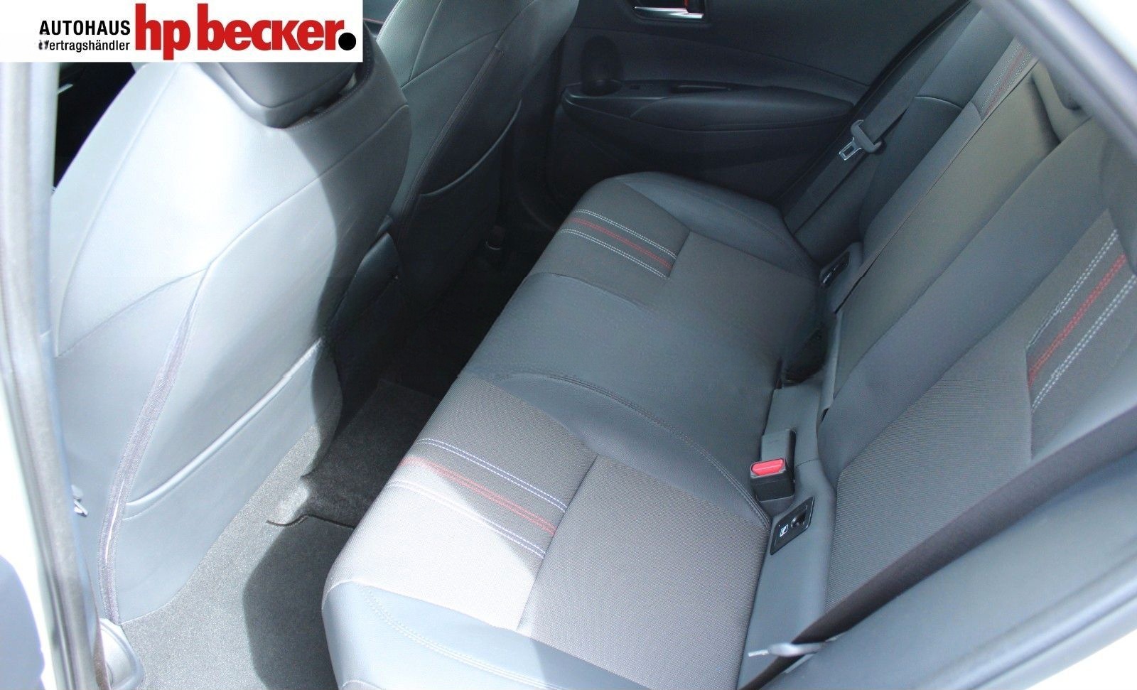 Toyota Corolla Hybrid GR Sport NAVI LED WINTERRÄDER foto 12