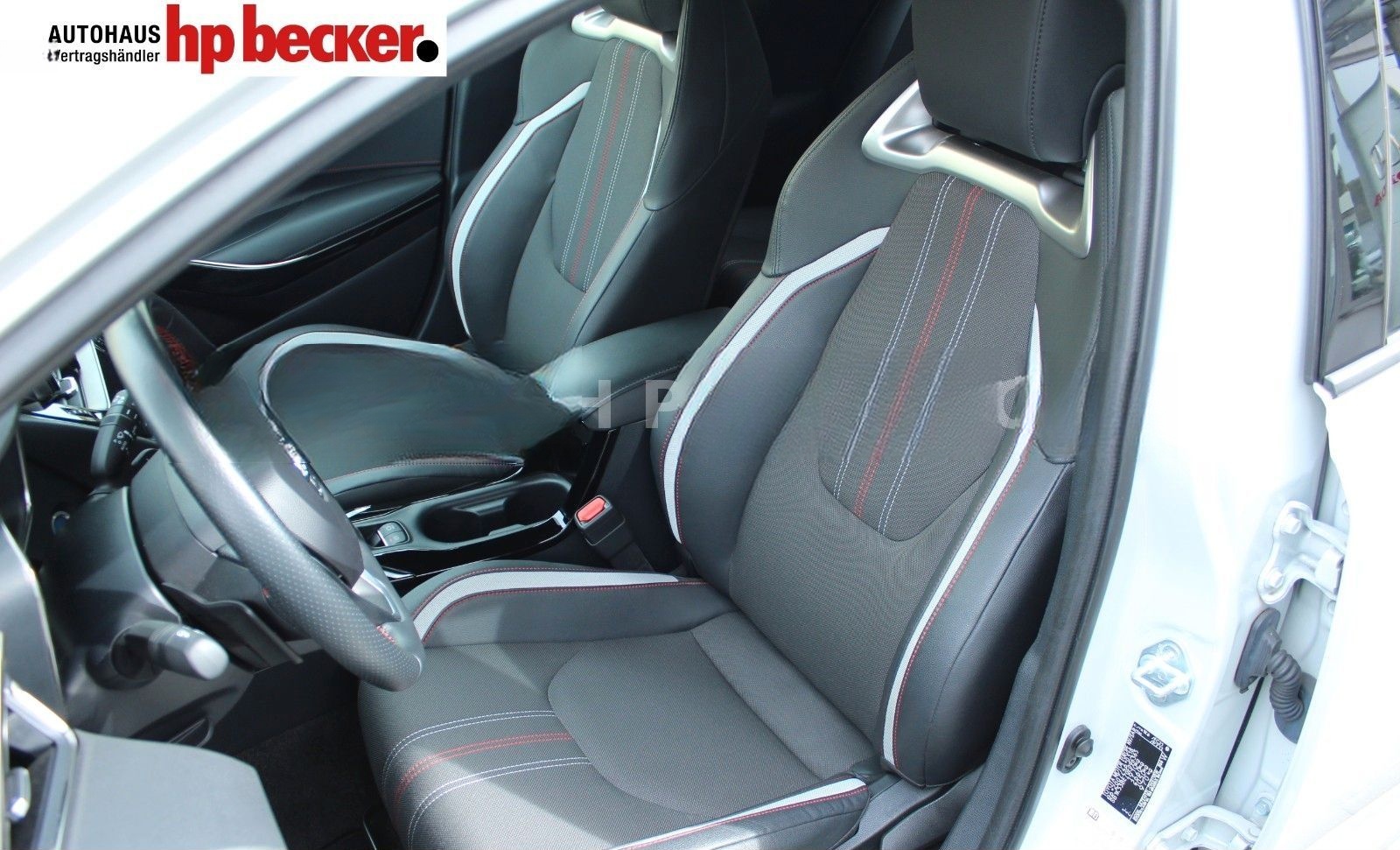 Toyota Corolla Hybrid GR Sport NAVI LED WINTERRÄDER foto 14