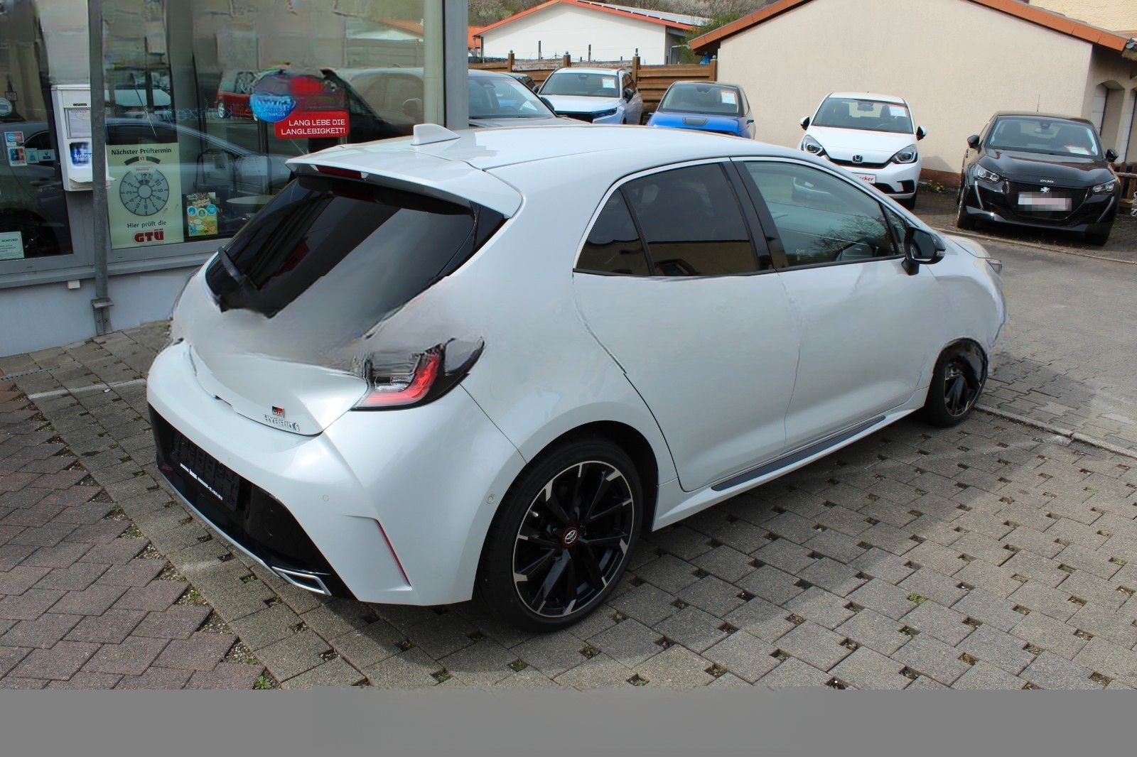 Toyota Corolla Hybrid GR Sport NAVI LED WINTERRÄDER foto 4