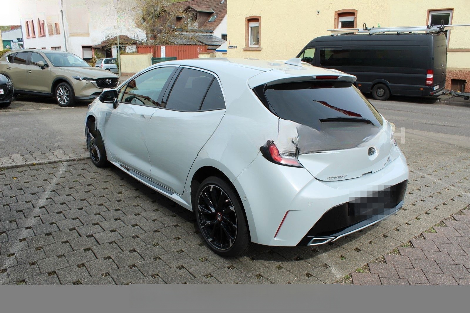 Toyota Corolla Hybrid GR Sport NAVI LED WINTERRÄDER foto 7