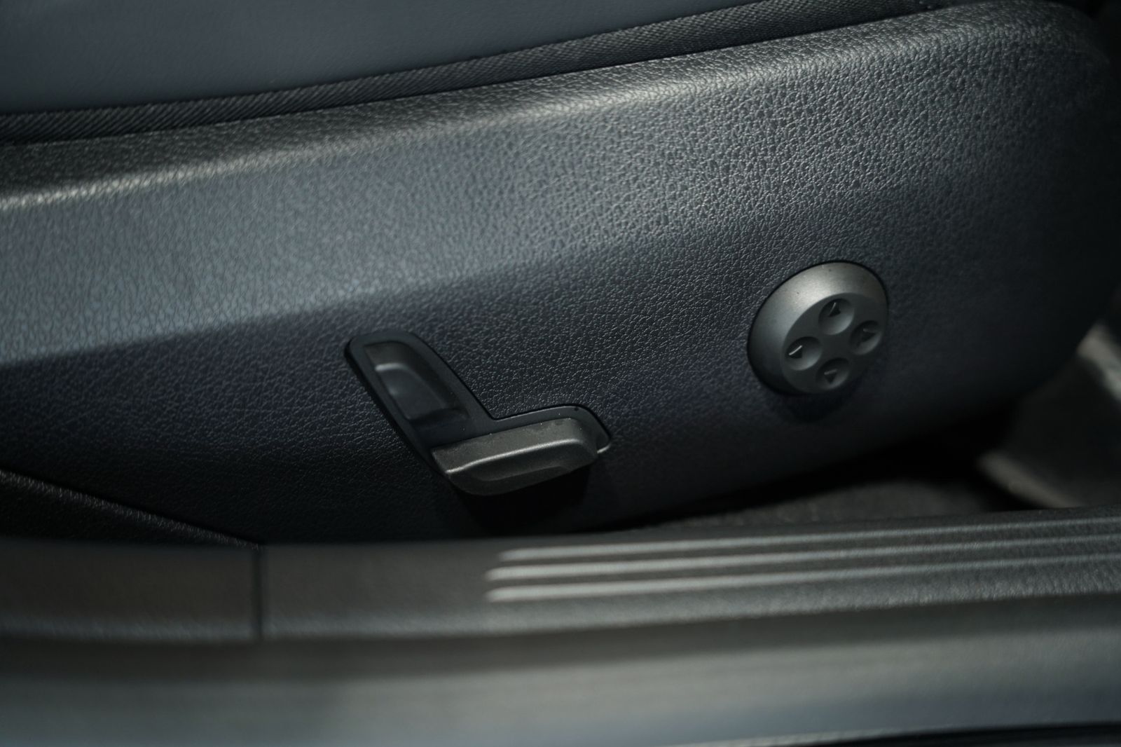 Mercedes-Benz C 200 Limousine AMG Line *1.HD *Pano *Night *ACC foto 18