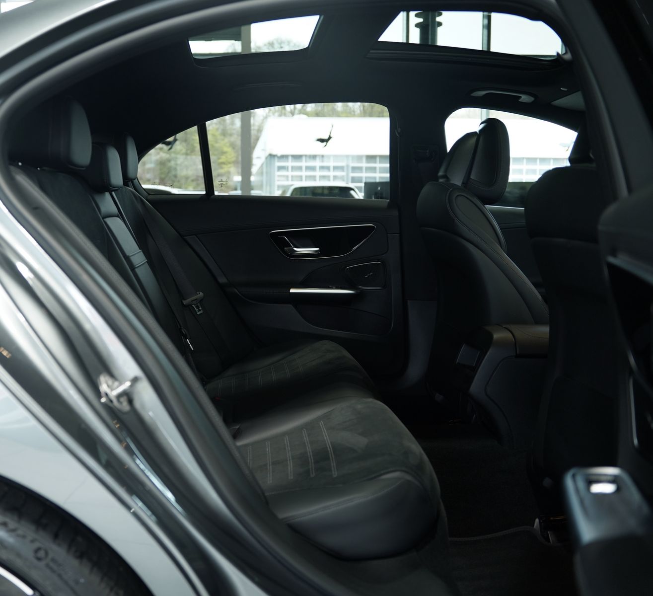 Mercedes-Benz C 200 Limousine AMG Line *1.HD *Pano *Night *ACC foto 23