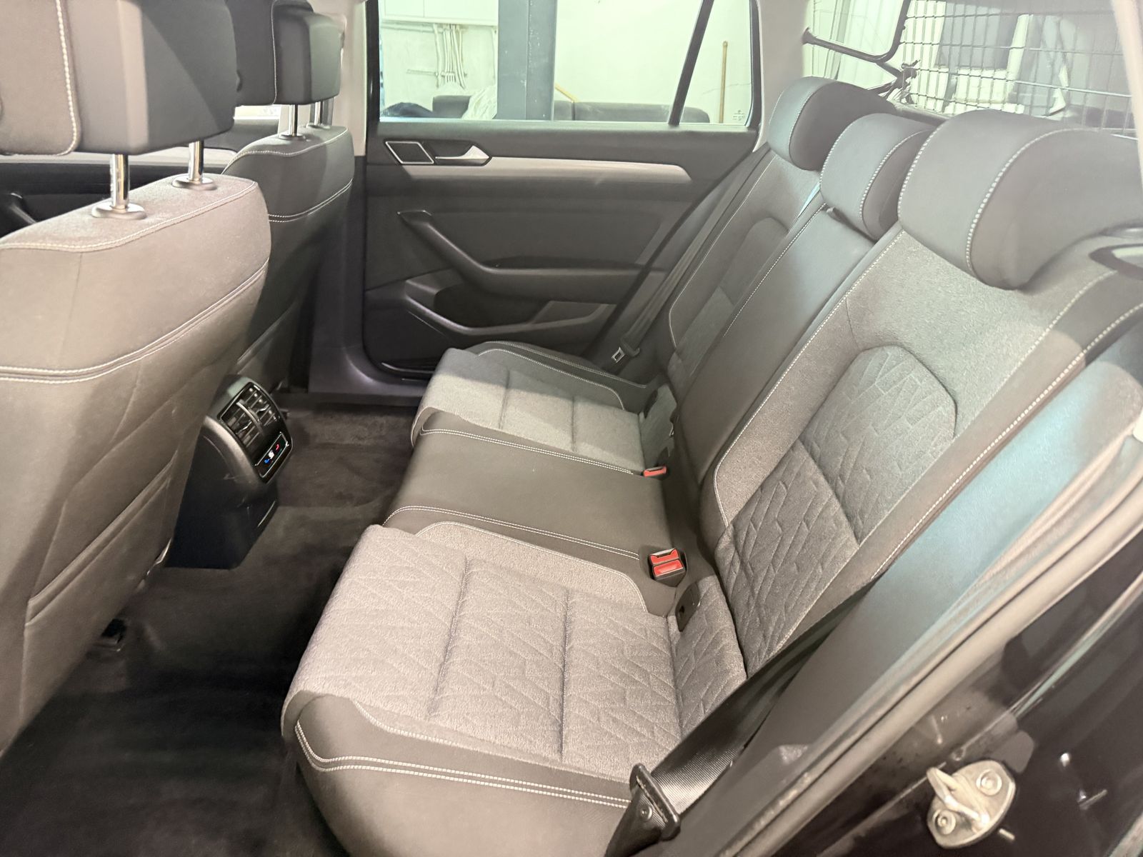 Volkswagen Passat Variant 2.0 TDI DSG 1.Hand ACC Navi RFK foto 11