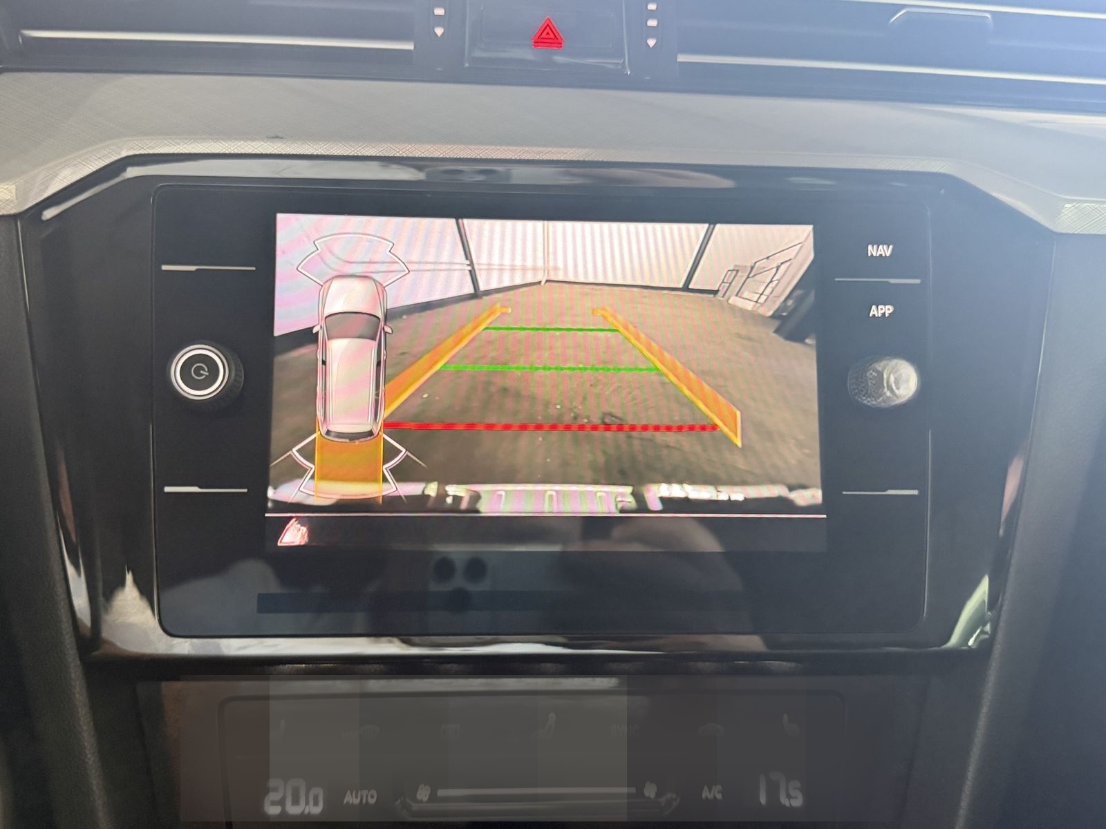 Volkswagen Passat Variant 2.0 TDI DSG 1.Hand ACC Navi RFK foto 25