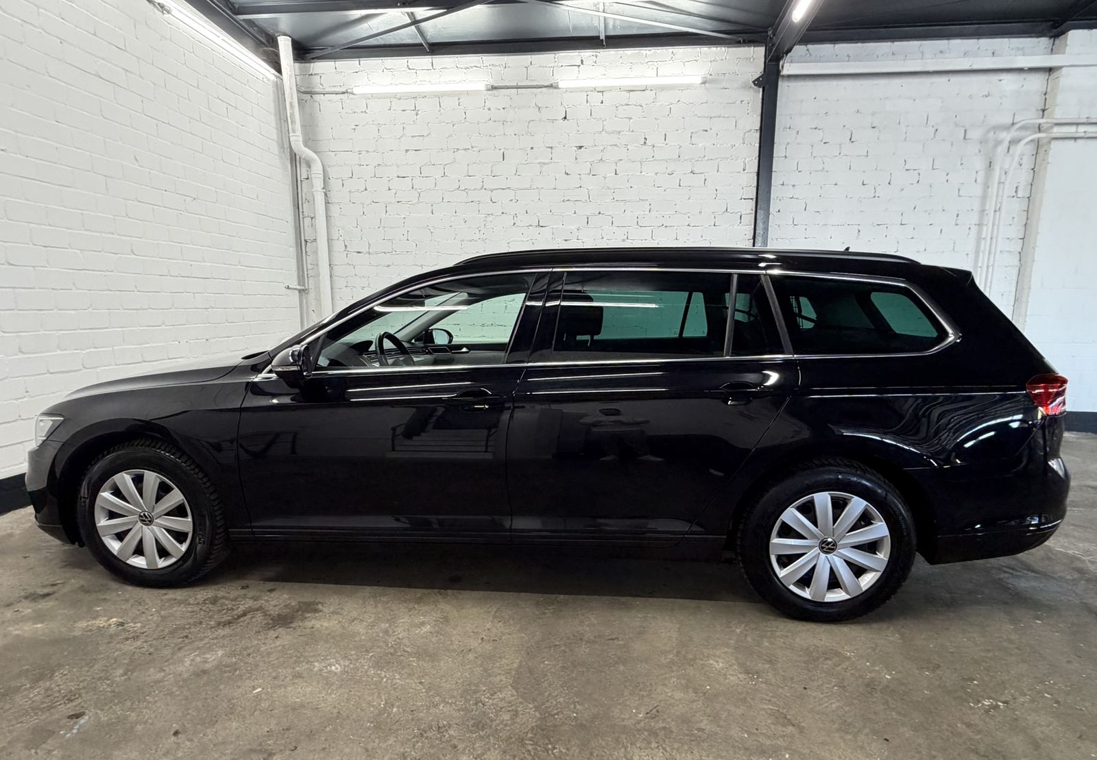 Volkswagen Passat Variant 2.0 TDI DSG 1.Hand ACC Navi RFK foto 6