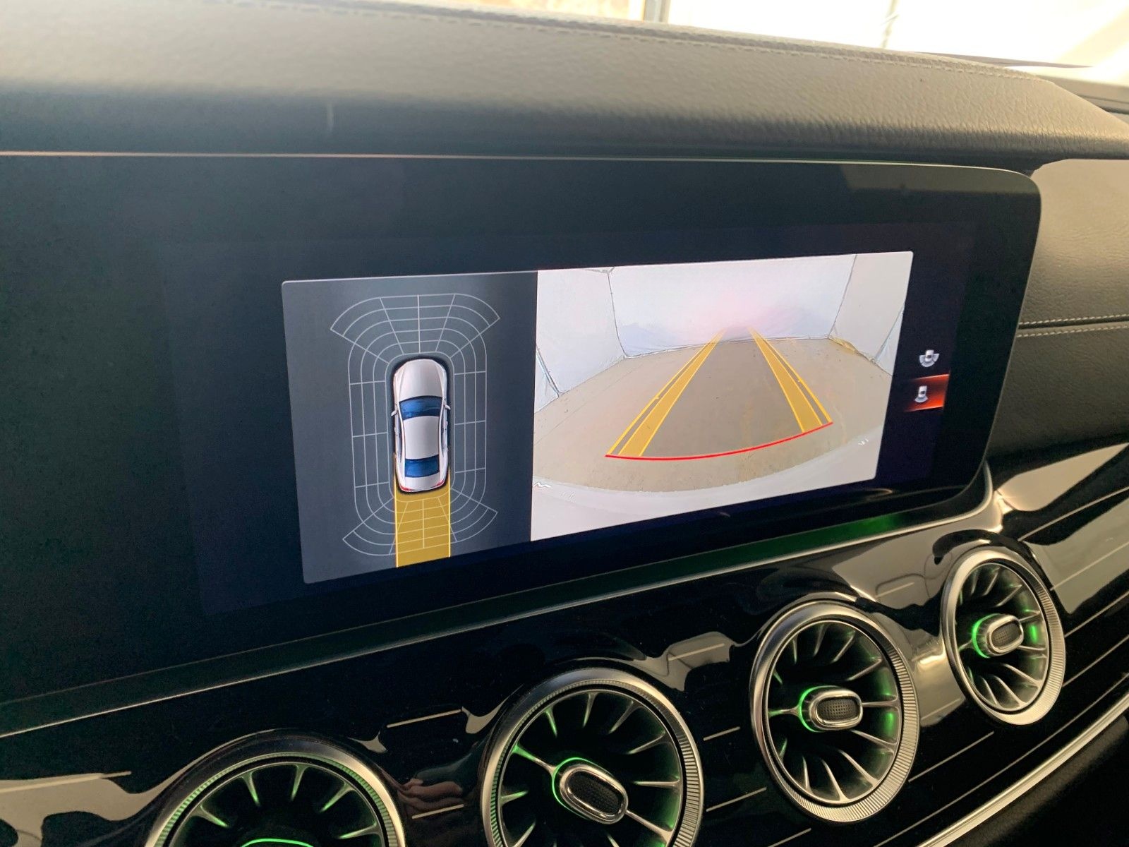 Mercedes-Benz CLS 400 d 4M AMG DISTR|MULTIBEAM|KAMERA|HUD foto 16