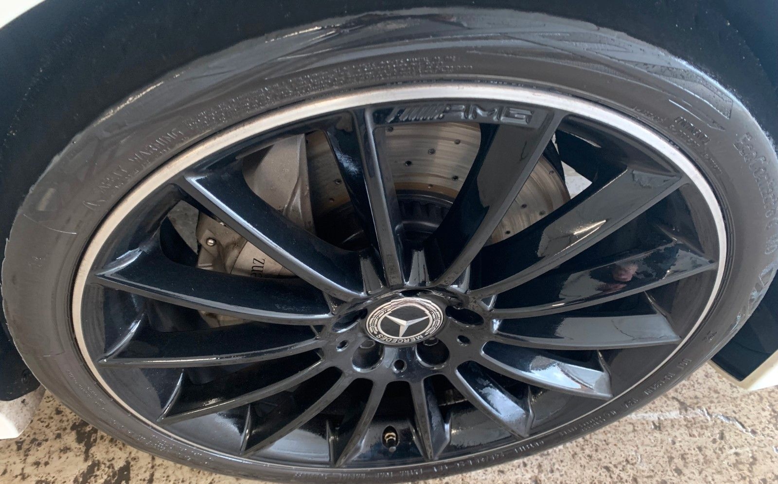 Mercedes-Benz CLS 400 d 4M AMG DISTR|MULTIBEAM|KAMERA|HUD foto 3