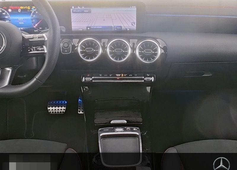 Mercedes-Benz CLA 200 Coupé AMG Navi PDC Kamera LED Keyless. foto 10