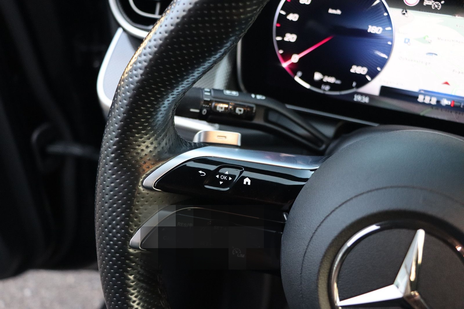 Mercedes-Benz GLC 220 d 4Matic AMG l 1.HAND l AMBIENTE l foto 22
