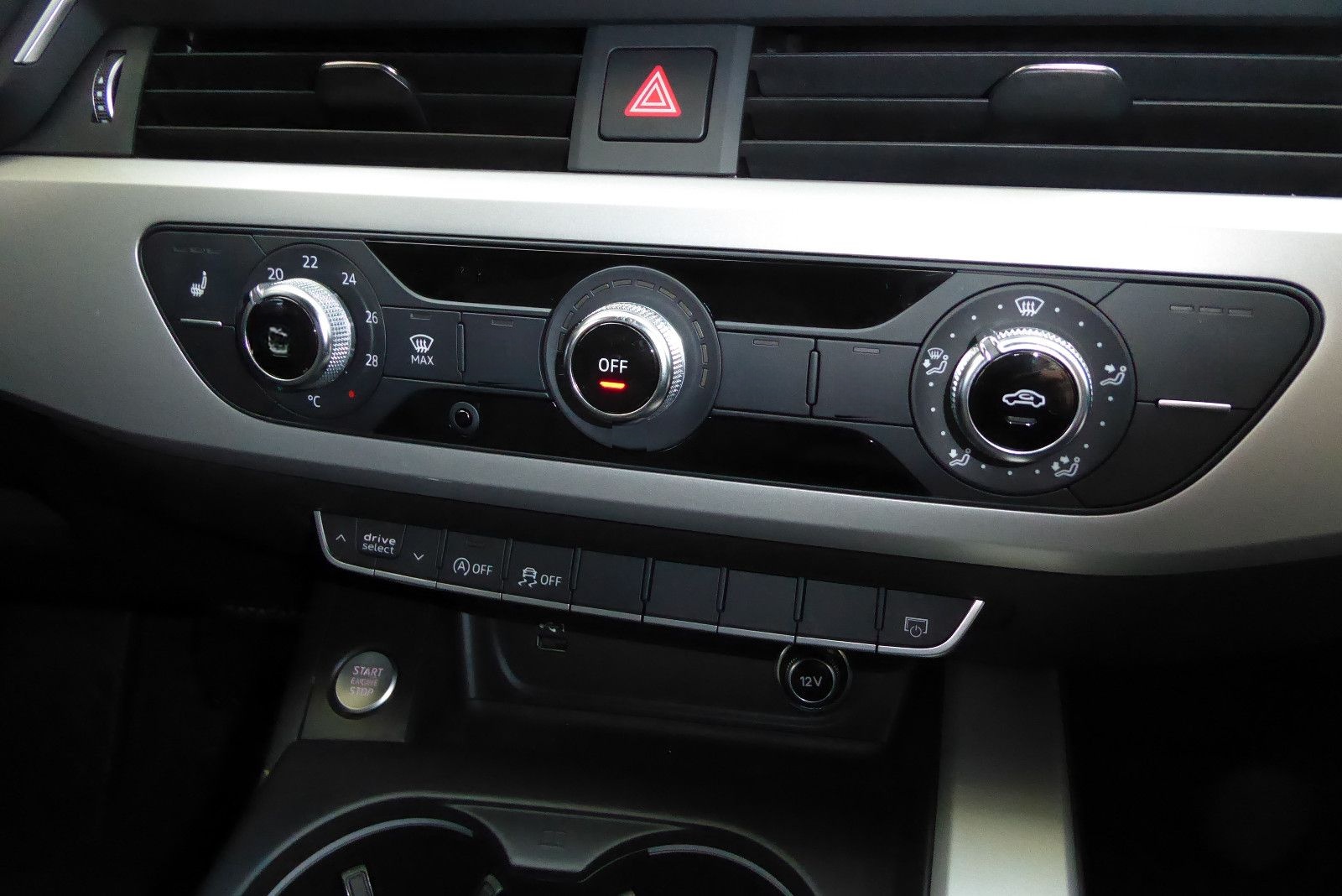 Audi A4 Avant 40 TDI 1.Hand Automatik Navi foto 12