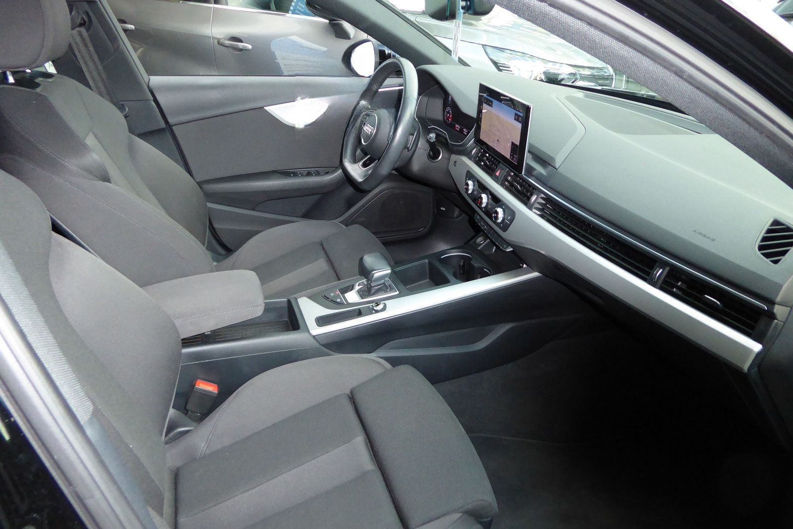 Audi A4 Avant 40 TDI 1.Hand Automatik Navi foto 8