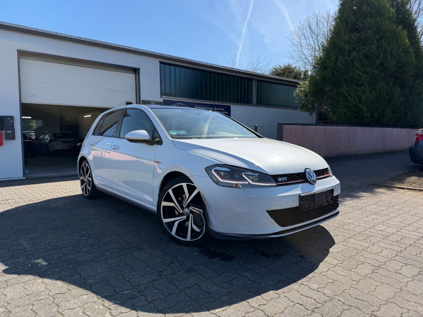 Volkswagen Golf 7 VII GTI PANO/KEYLESS/19ZOLL/AMBIENTE foto 2