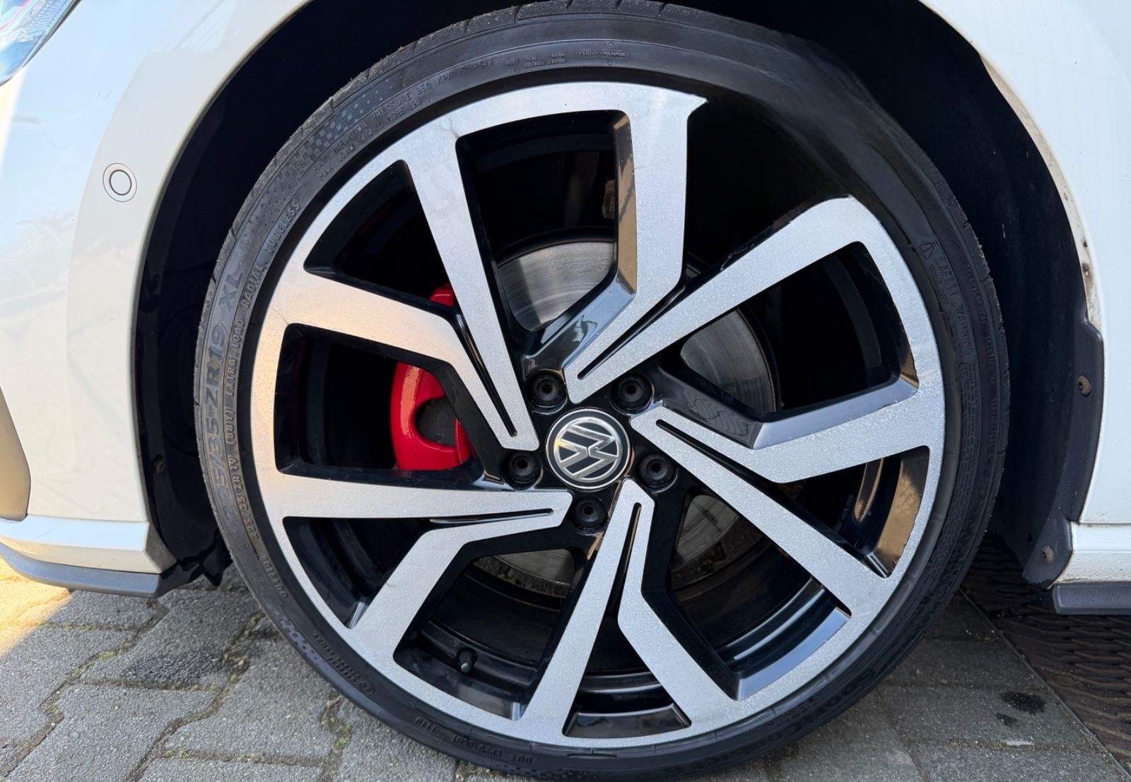 Volkswagen Golf 7 VII GTI PANO/KEYLESS/19ZOLL/AMBIENTE foto 13