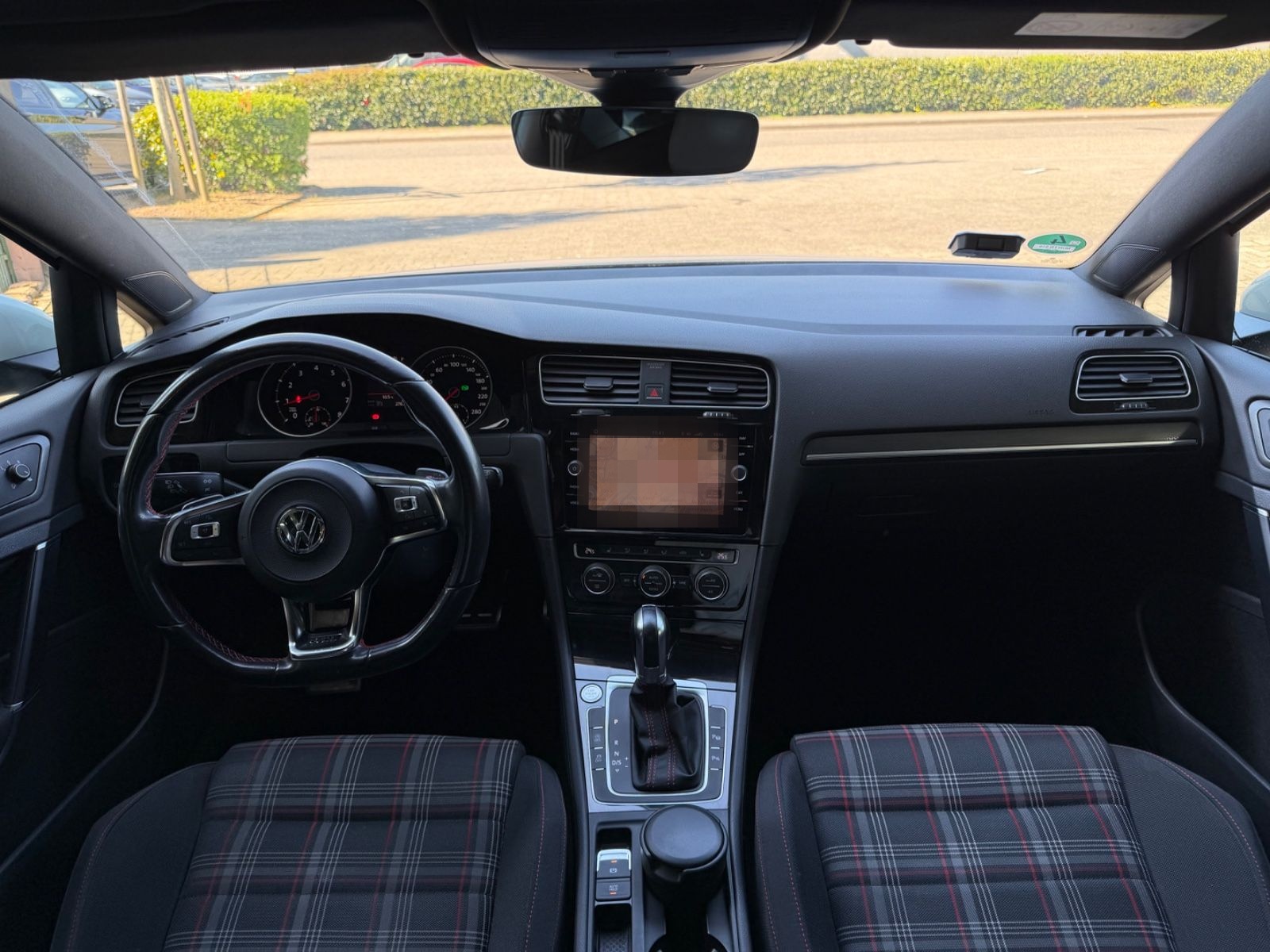 Volkswagen Golf 7 VII GTI PANO/KEYLESS/19ZOLL/AMBIENTE foto 6