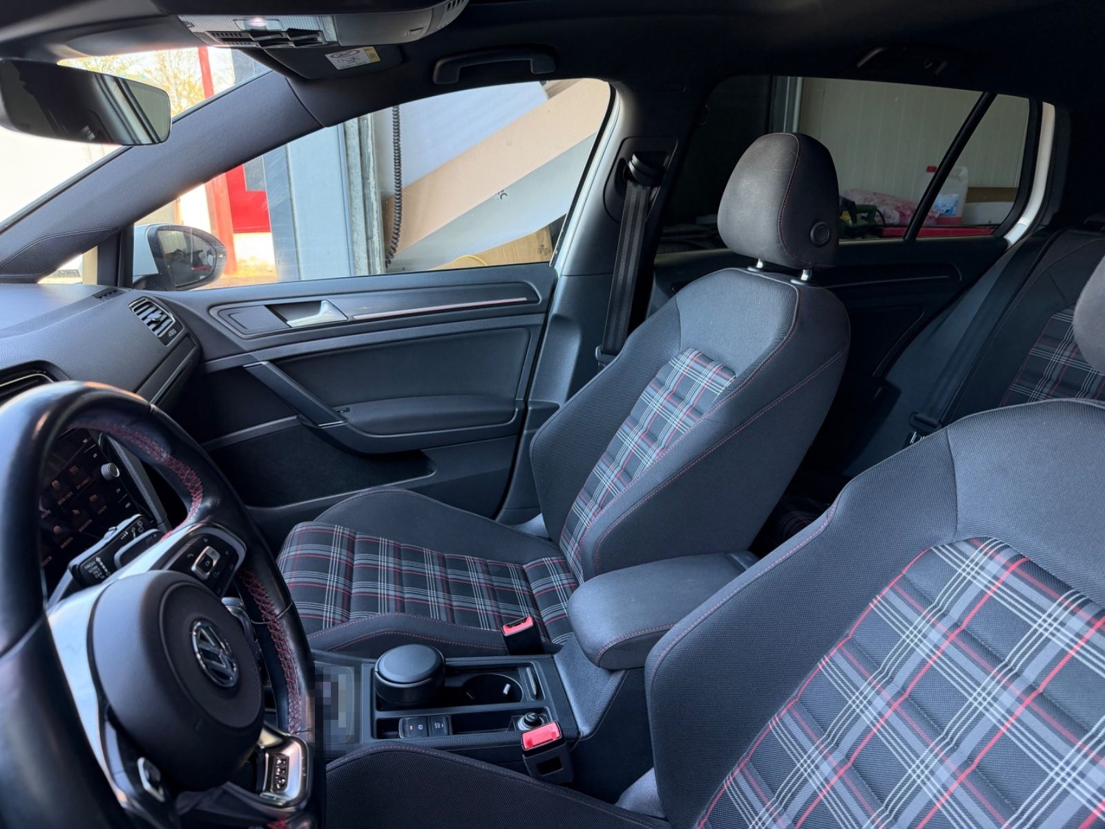 Volkswagen Golf 7 VII GTI PANO/KEYLESS/19ZOLL/AMBIENTE foto 9