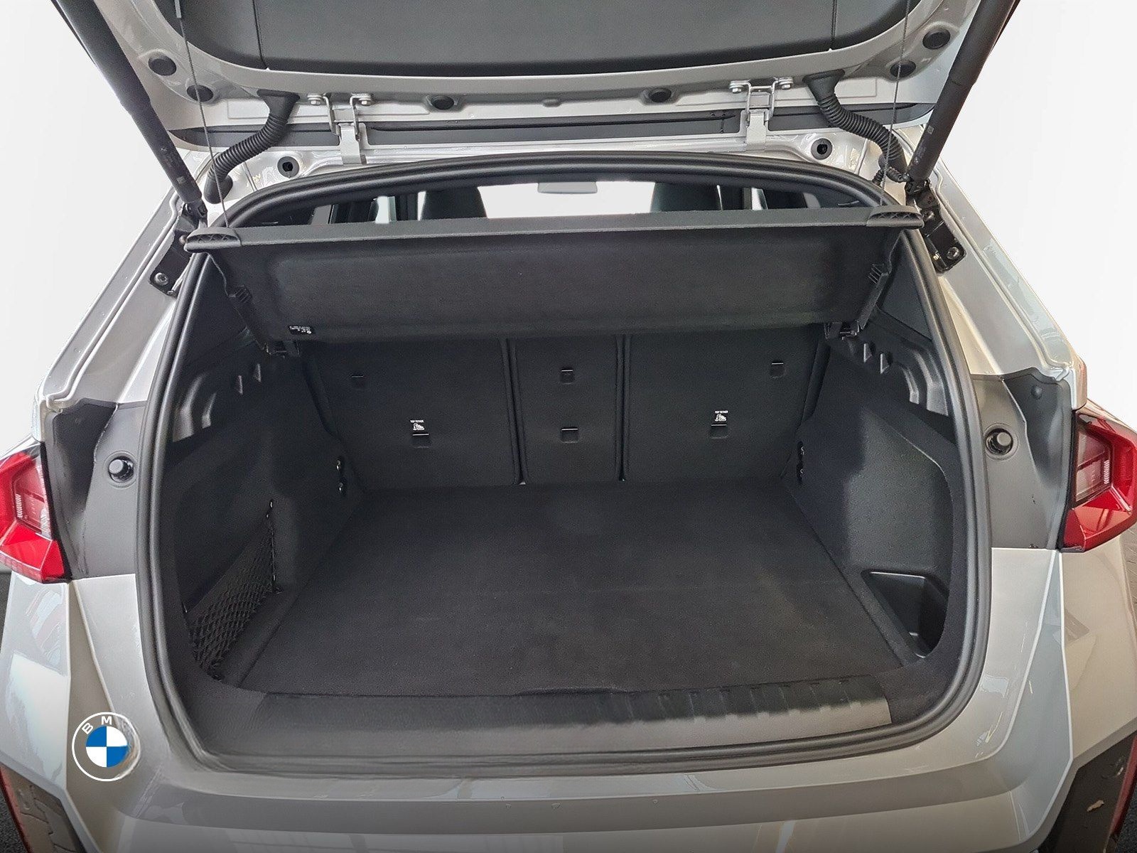 BMW X1 sDrive18i M-Sport Pro DAB LED Pano RFK Shz. u foto 15