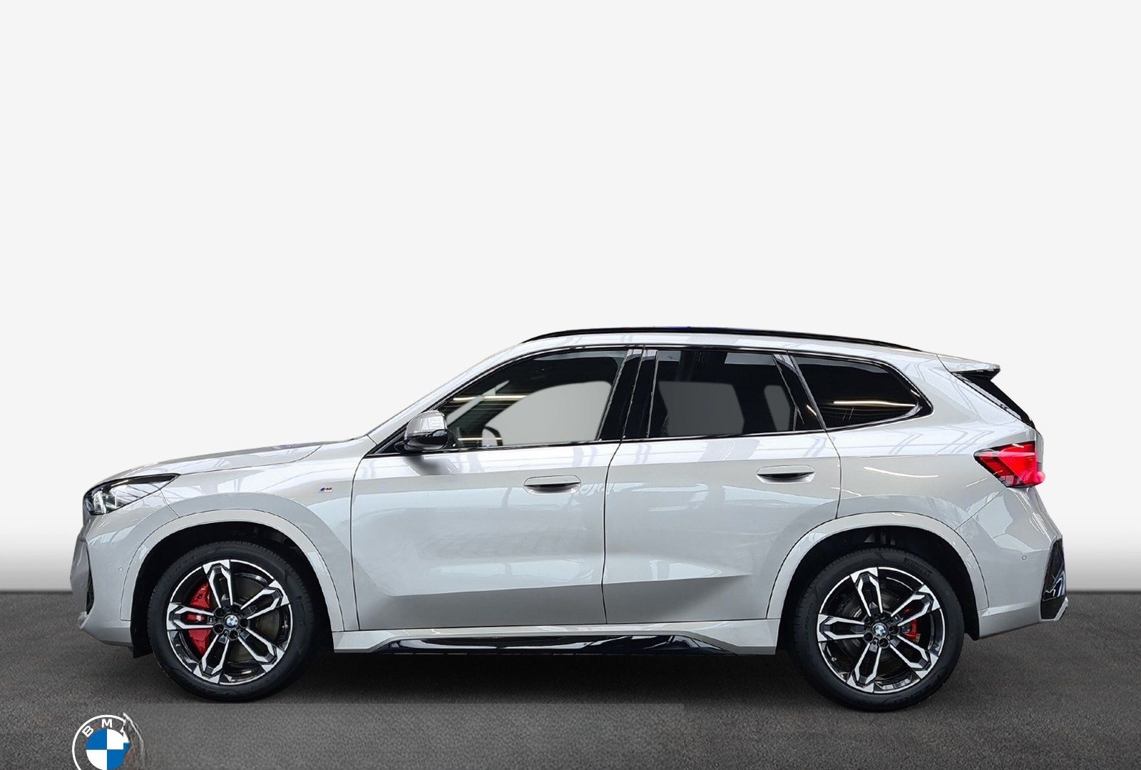 BMW X1 sDrive18i M-Sport Pro DAB LED Pano RFK Shz. u foto 6
