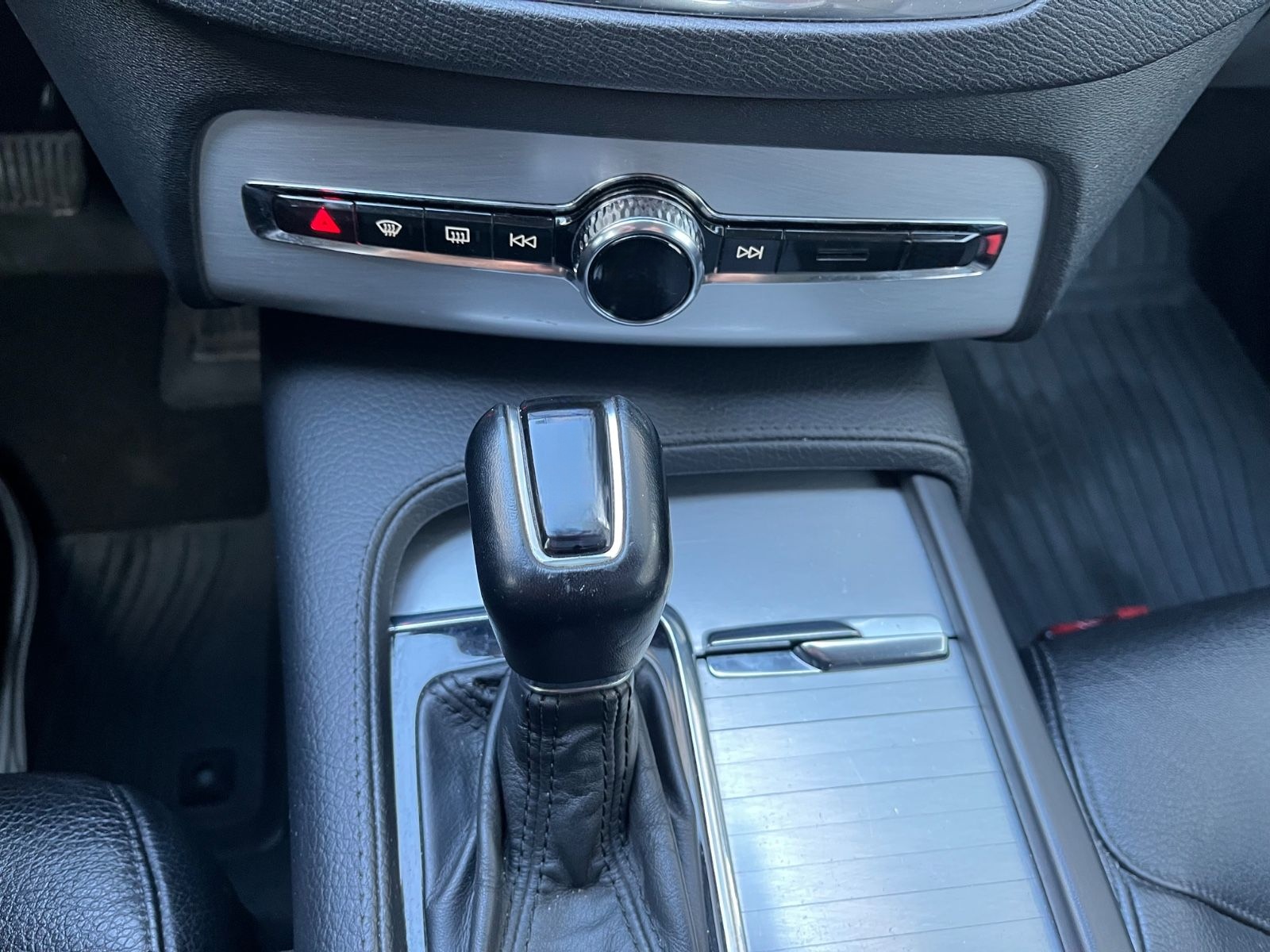 Volvo XC90 D5 AWD Geartronic Momentum foto 16