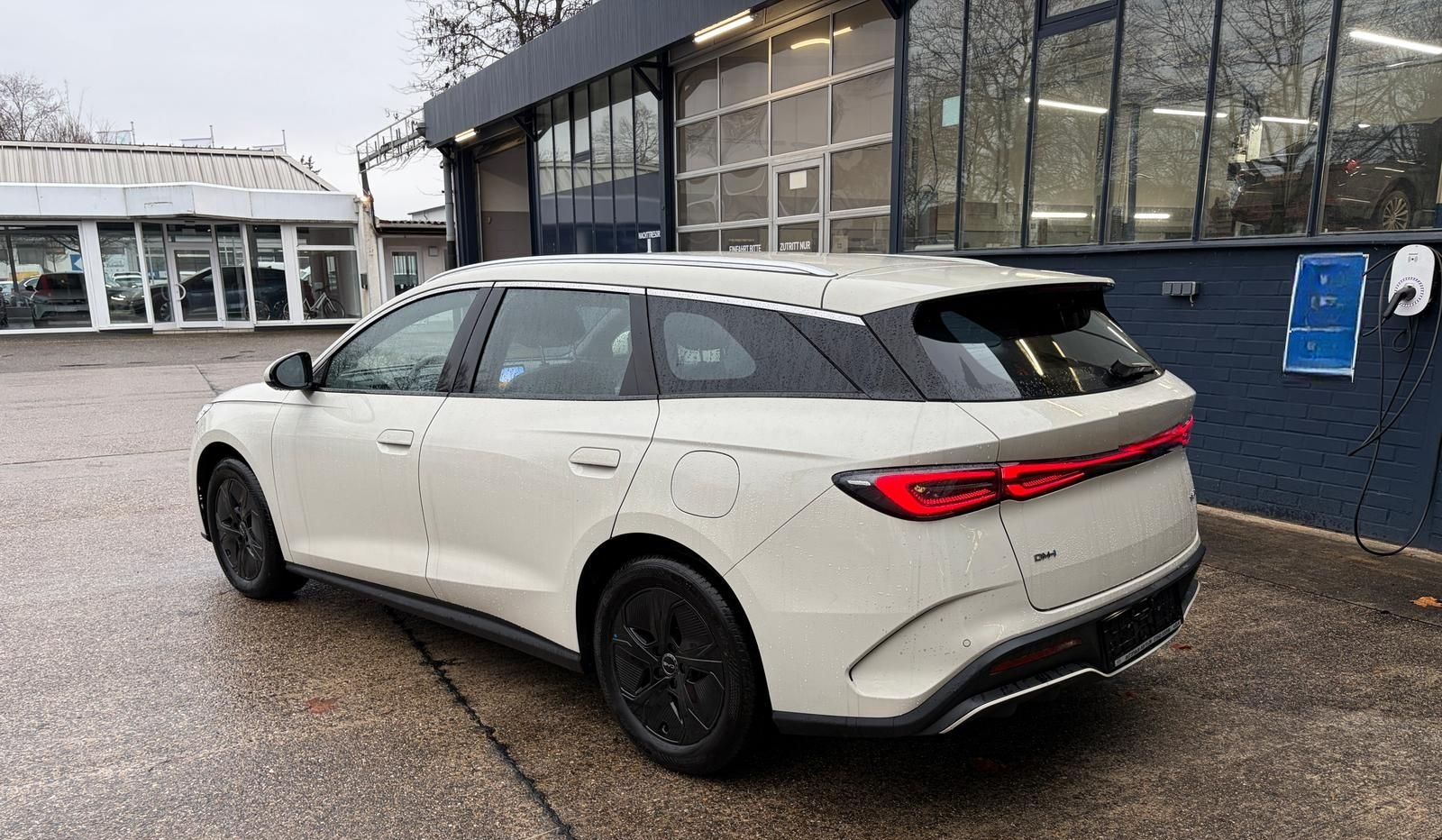 BYD SEAL 6 TOURING 1.5 DM-I BOOST 10KWH ELEKT-HECKKL foto 4