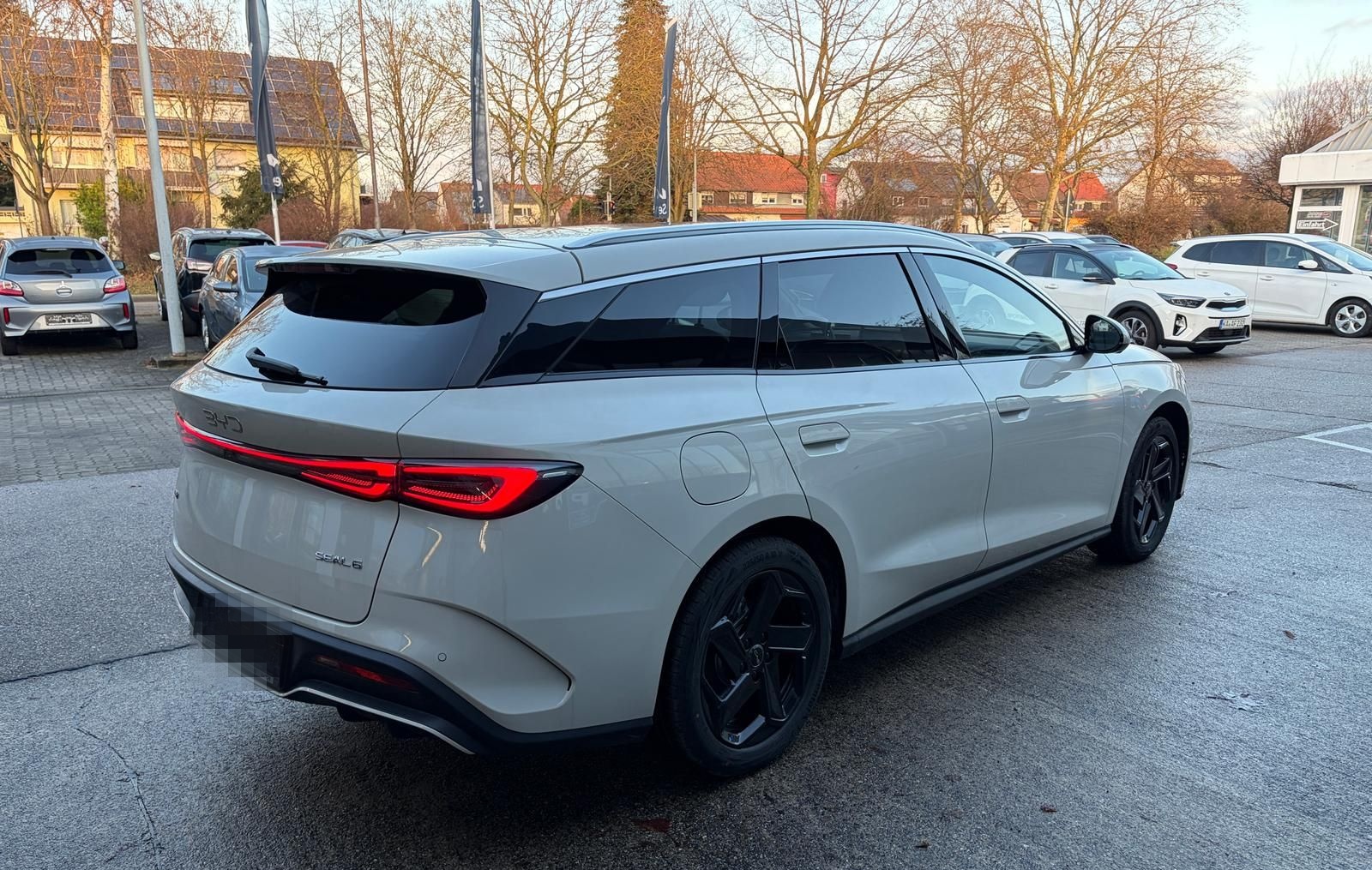 BYD SEAL 6 TOURING 1.5 DM-I COMFORT 19KWH 360° PANO foto 5