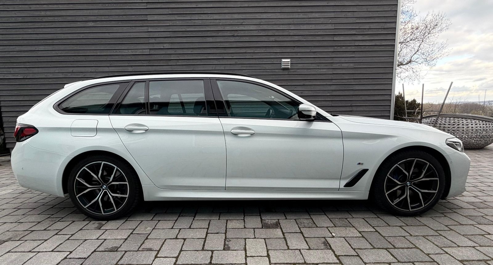 BMW 540 5 Touring 540 d xDrive M Sport foto 4