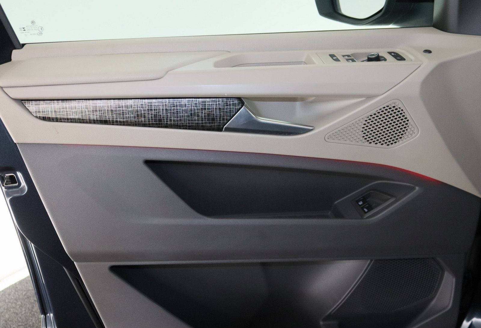 Volkswagen T7 Multivan 1.4 TSI eHybrid Energetic AHK PANO foto 15