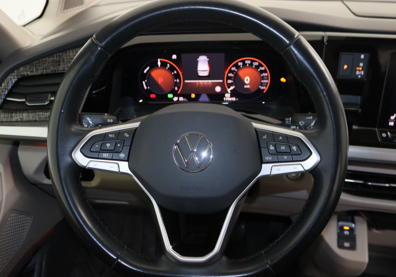 Volkswagen T7 Multivan 1.4 TSI eHybrid Energetic AHK PANO foto 19