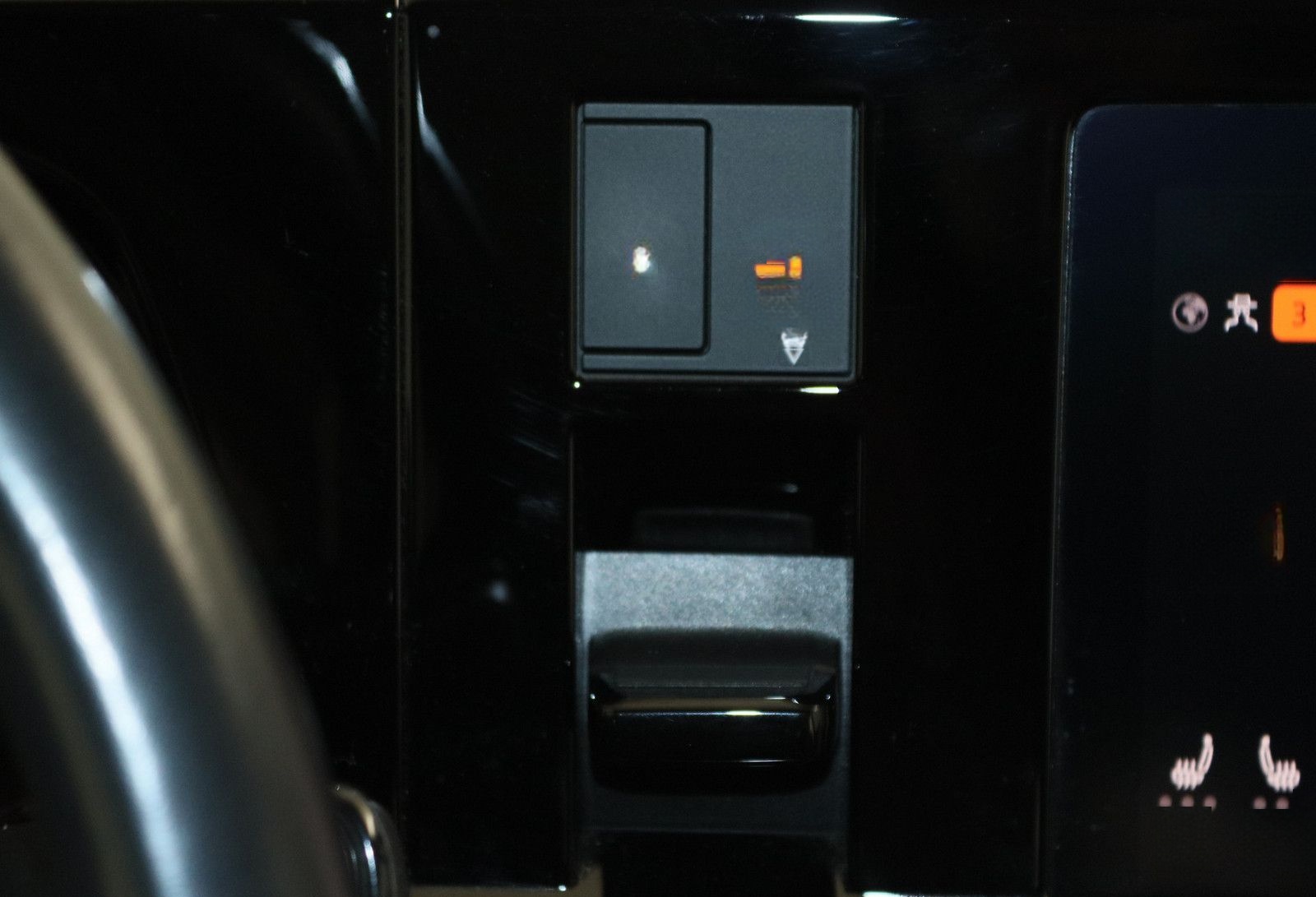 Volkswagen T7 Multivan 1.4 TSI eHybrid Energetic AHK PANO foto 22