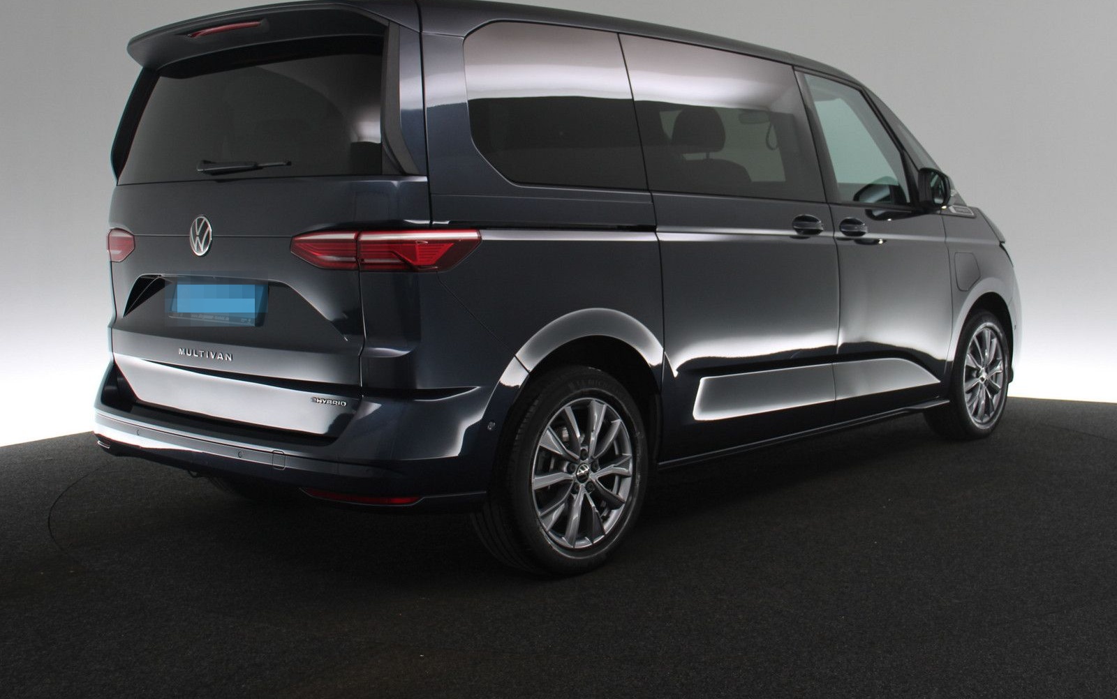 Volkswagen T7 Multivan 1.4 TSI eHybrid Energetic AHK PANO foto 5