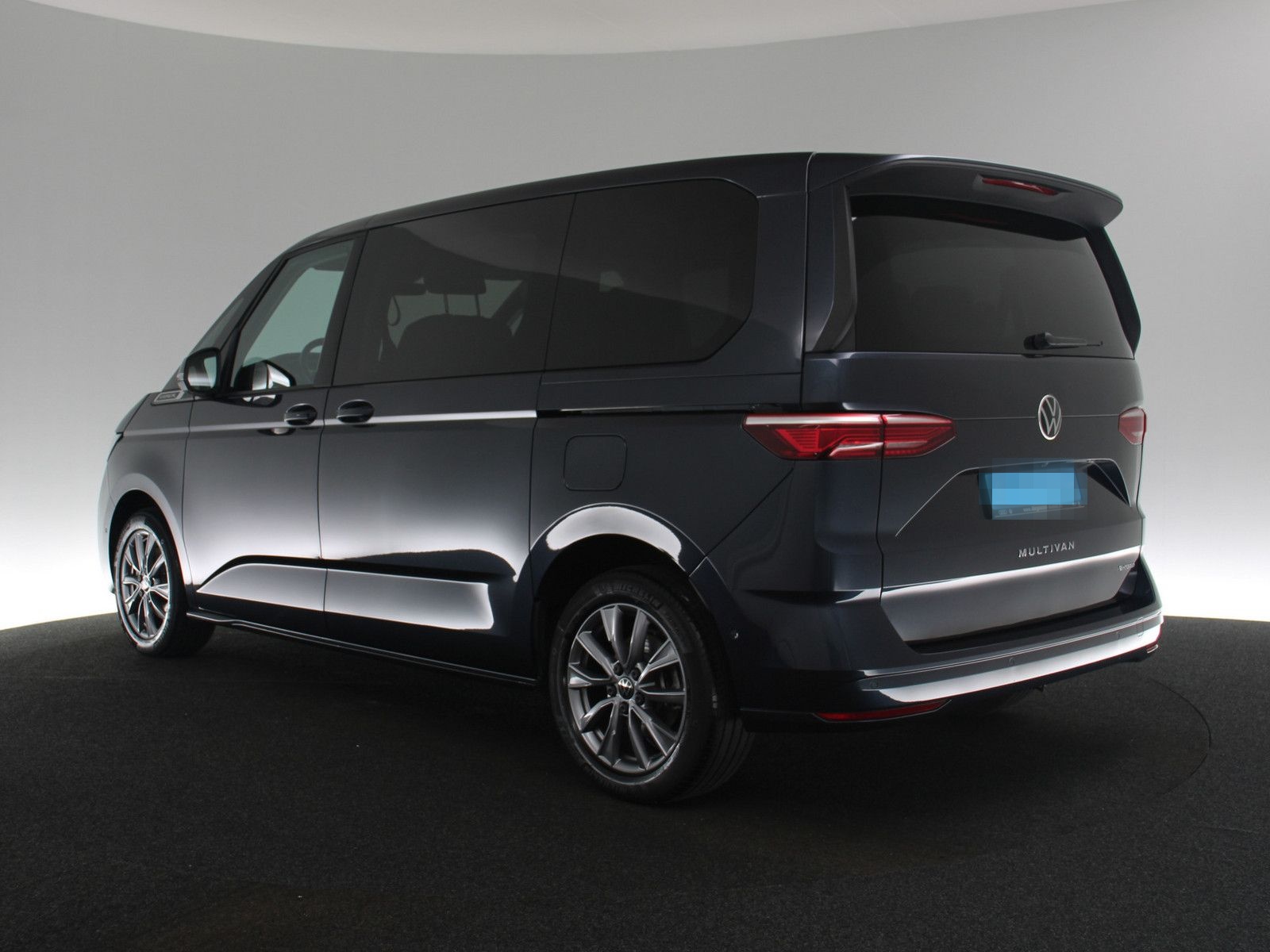 Volkswagen T7 Multivan 1.4 TSI eHybrid Energetic AHK PANO foto 6