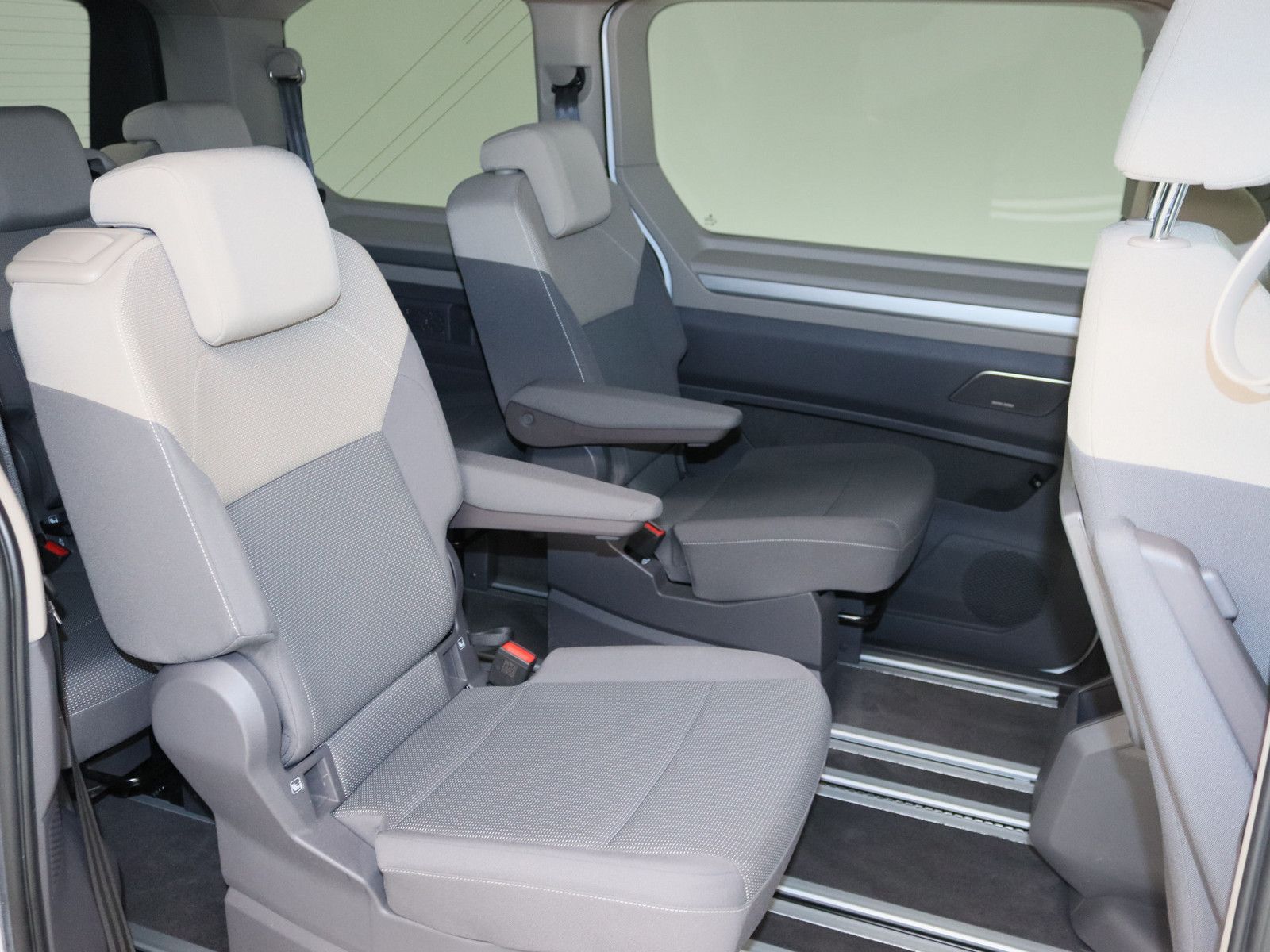 Volkswagen T7 Multivan 1.4 TSI eHybrid Life AHK MATRIX-LED foto 13