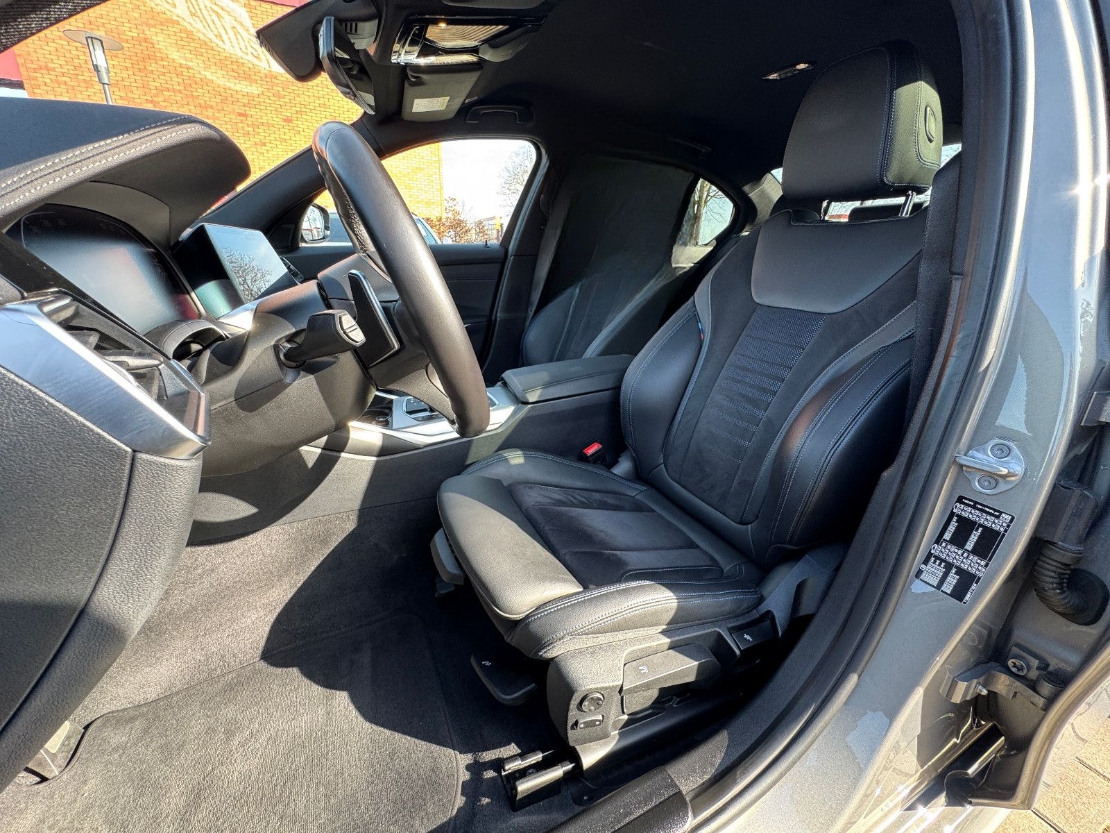 BMW 330 i M Sport*Kamera*Lenkradheizung*HIFI*AHK foto 12