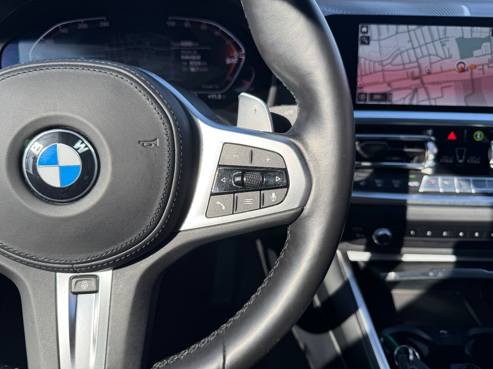 BMW 330 i M Sport*Kamera*Lenkradheizung*HIFI*AHK foto 21