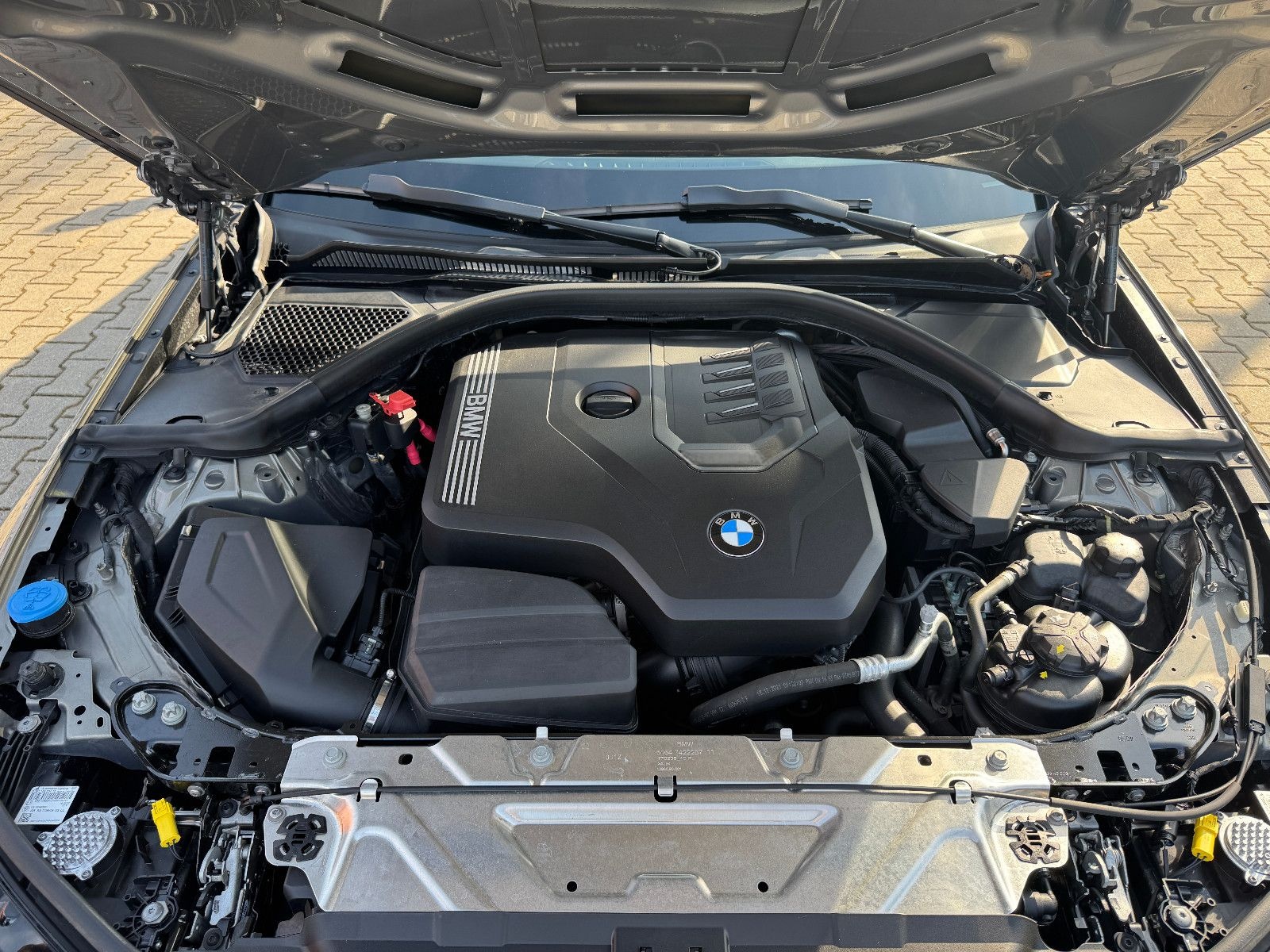 BMW 330 i M Sport*Kamera*Lenkradheizung*HIFI*AHK foto 9