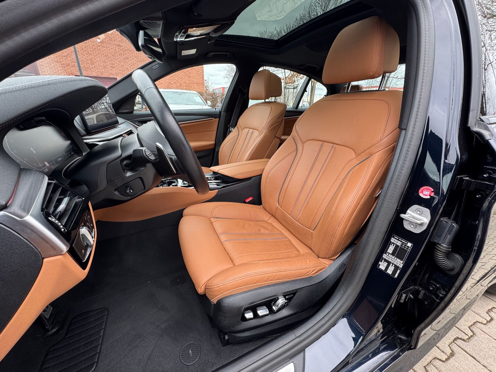 BMW 530d A M-Sport*Massage*Laser*Memory*HuD*Glasdach foto 13