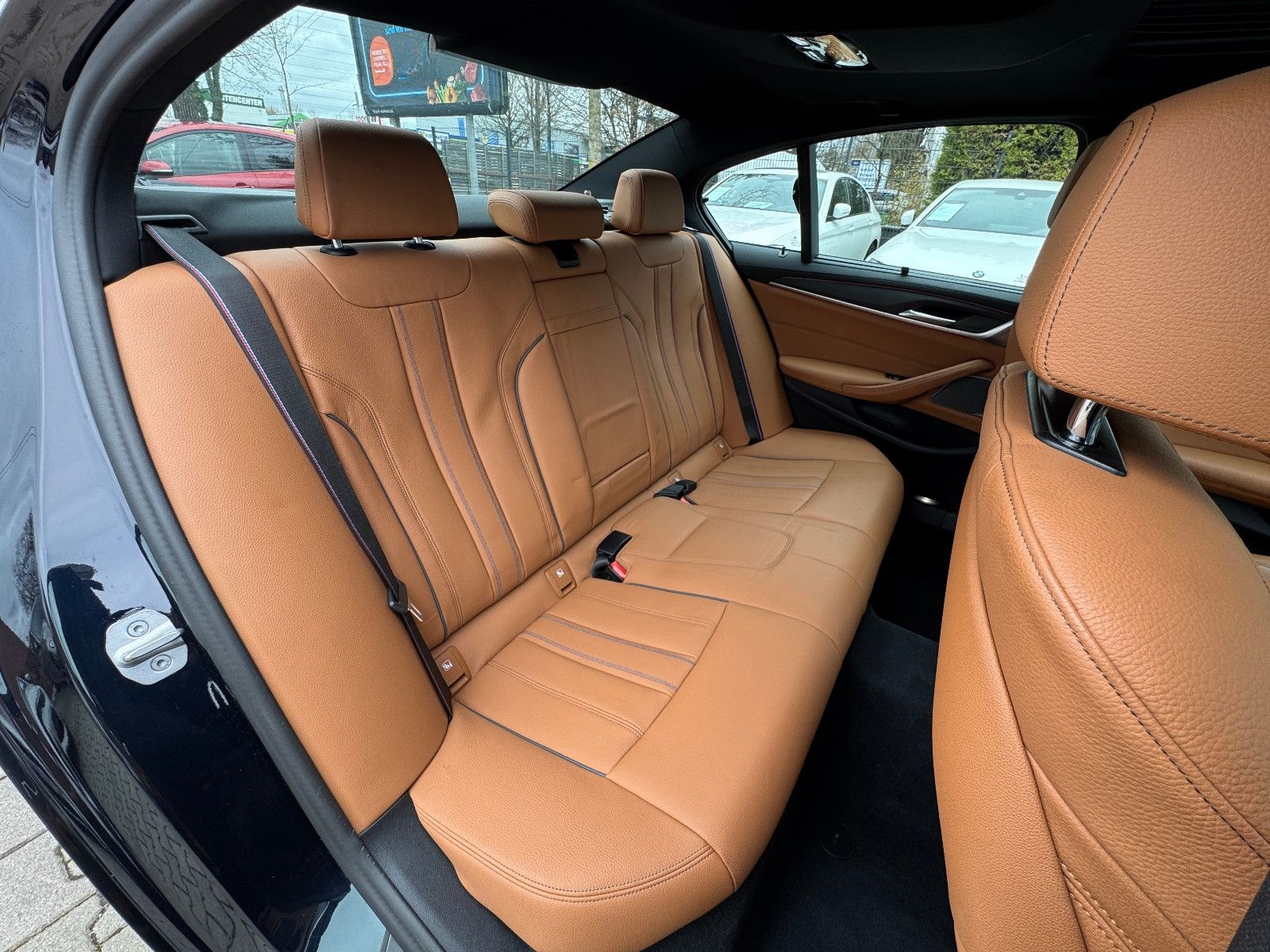 BMW 530d A M-Sport*Massage*Laser*Memory*HuD*Glasdach foto 17