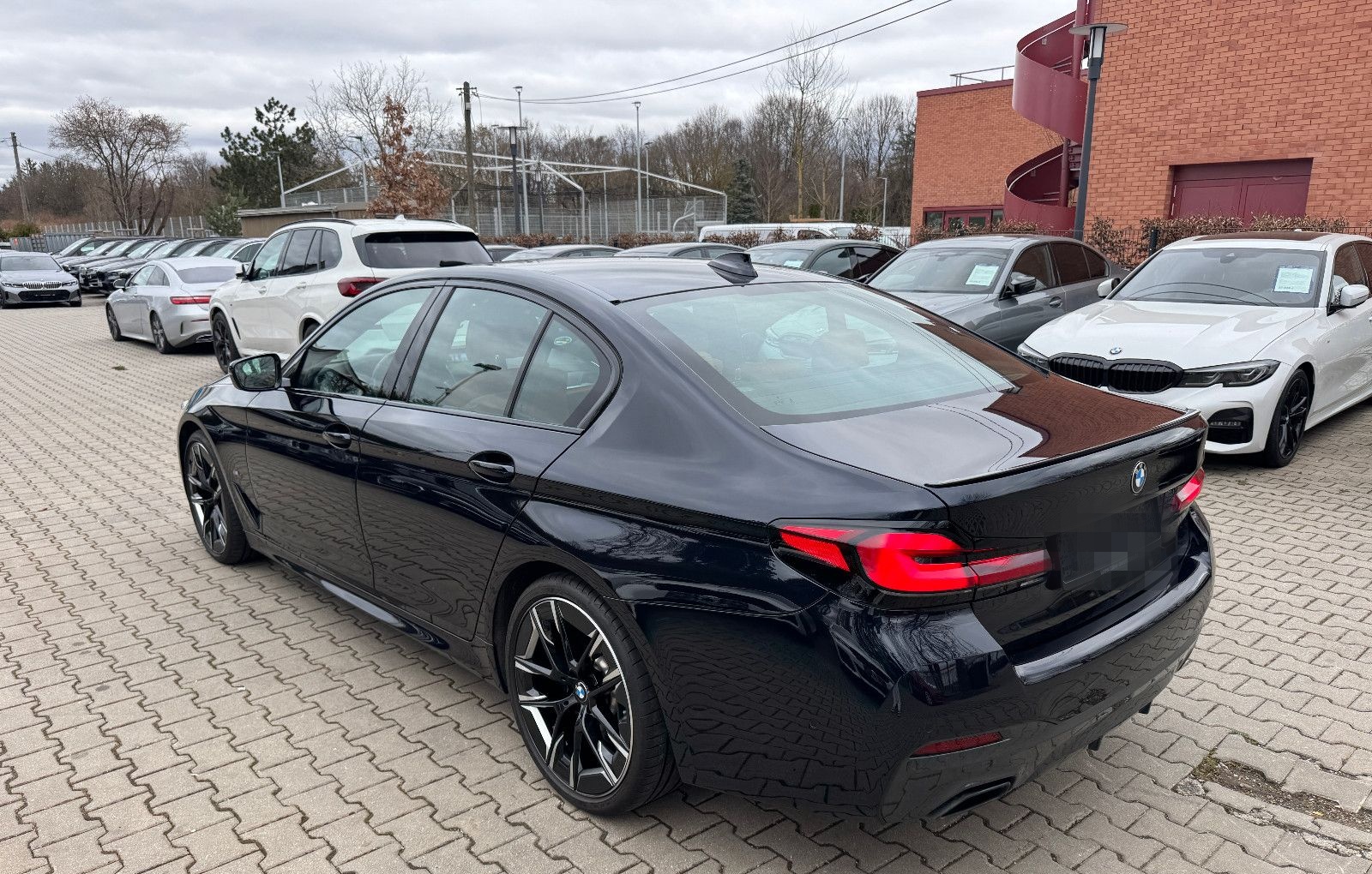 BMW 530d A M-Sport*Massage*Laser*Memory*HuD*Glasdach foto 3