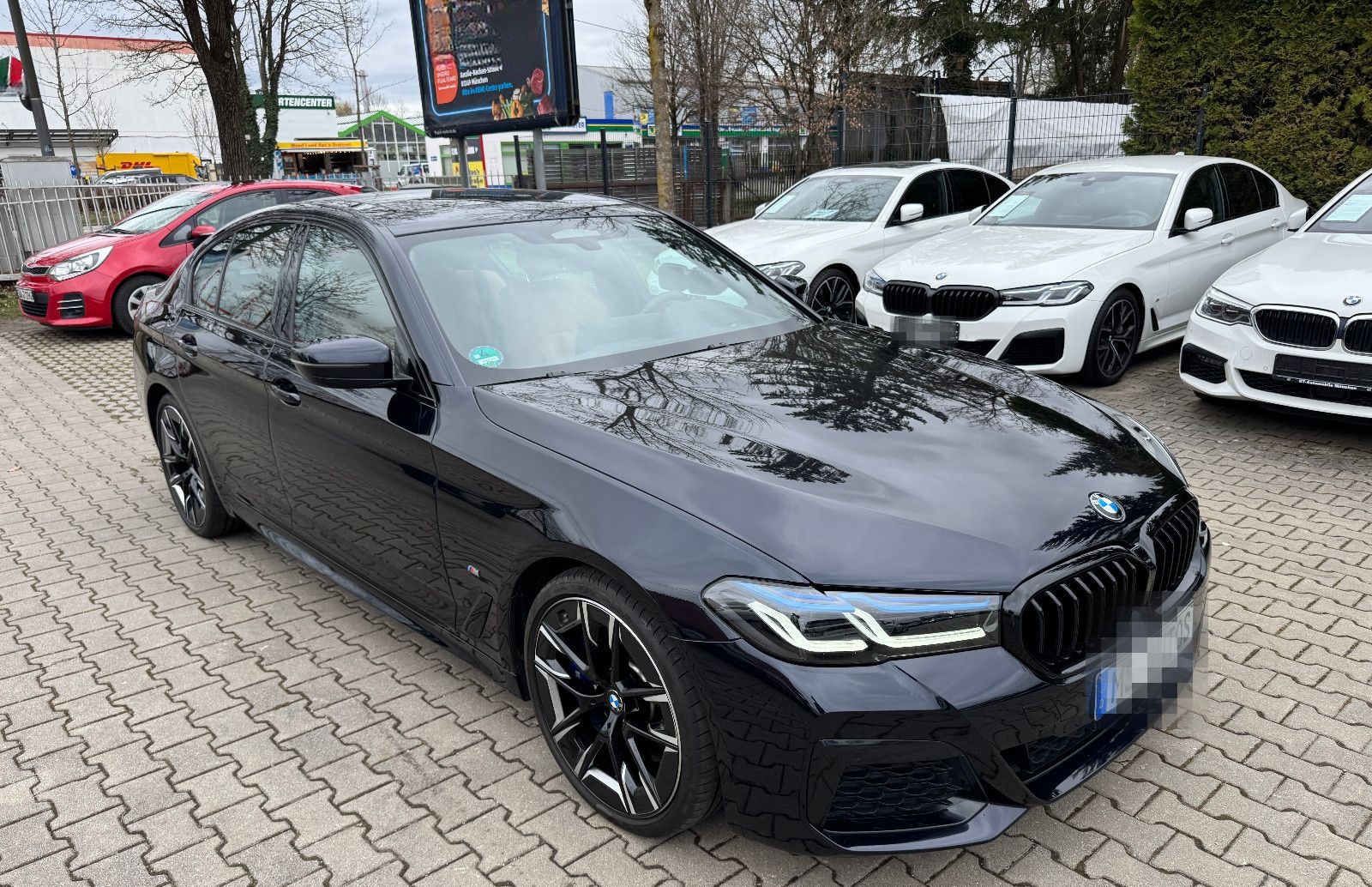 BMW 530d A M-Sport*Massage*Laser*Memory*HuD*Glasdach foto 7