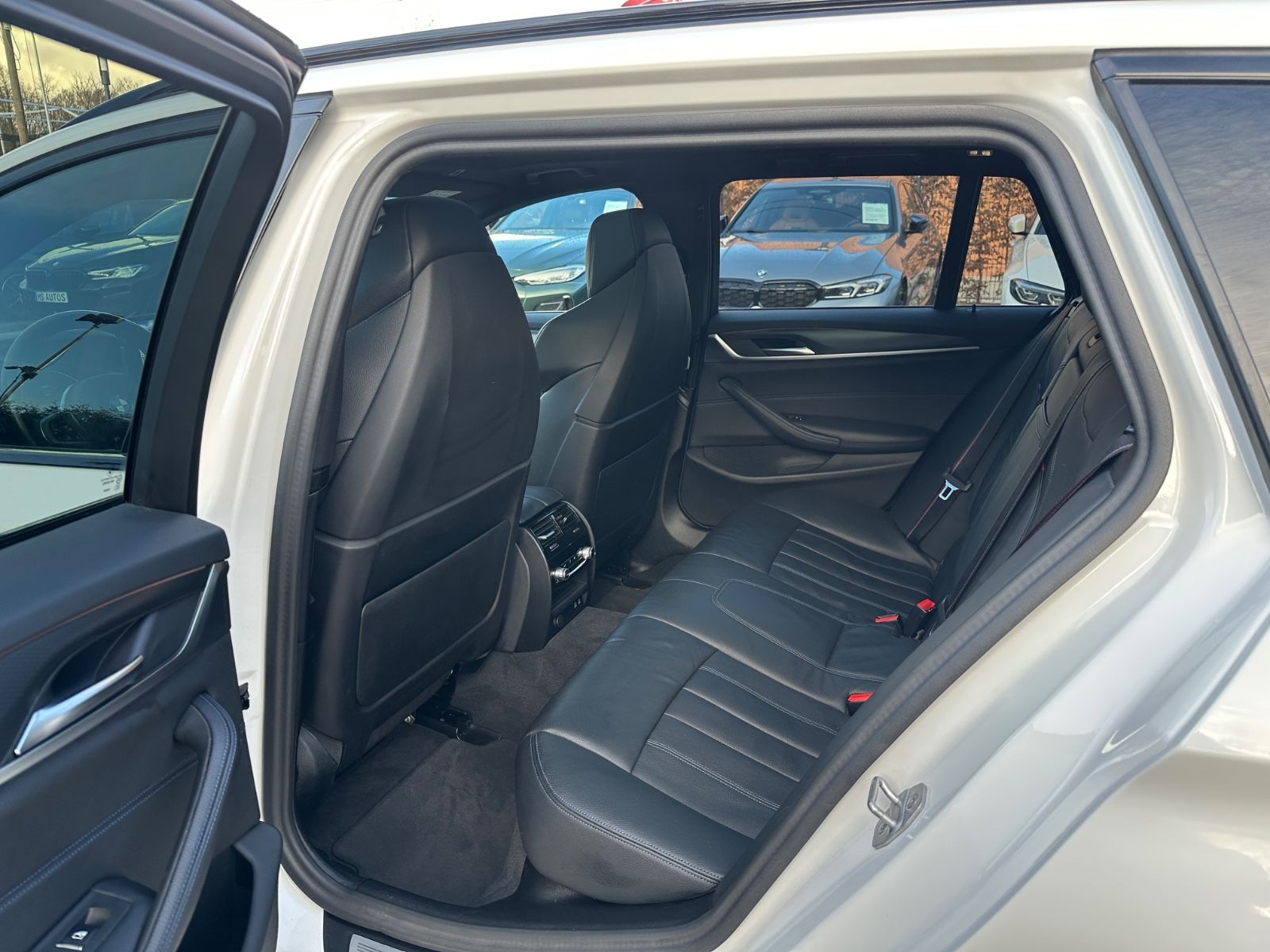 BMW 530d T M-Sport*Laser*Pano*M-Sitze*Standhz*HeadUp foto 22
