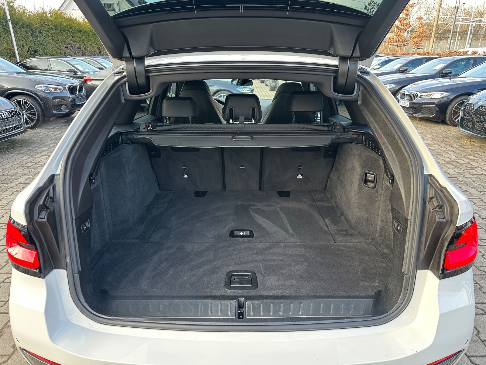 BMW 530d T M-Sport*Laser*Pano*M-Sitze*Standhz*HeadUp foto 5