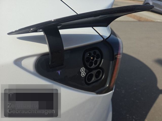 Tesla Model Y Long Range AWD foto 19